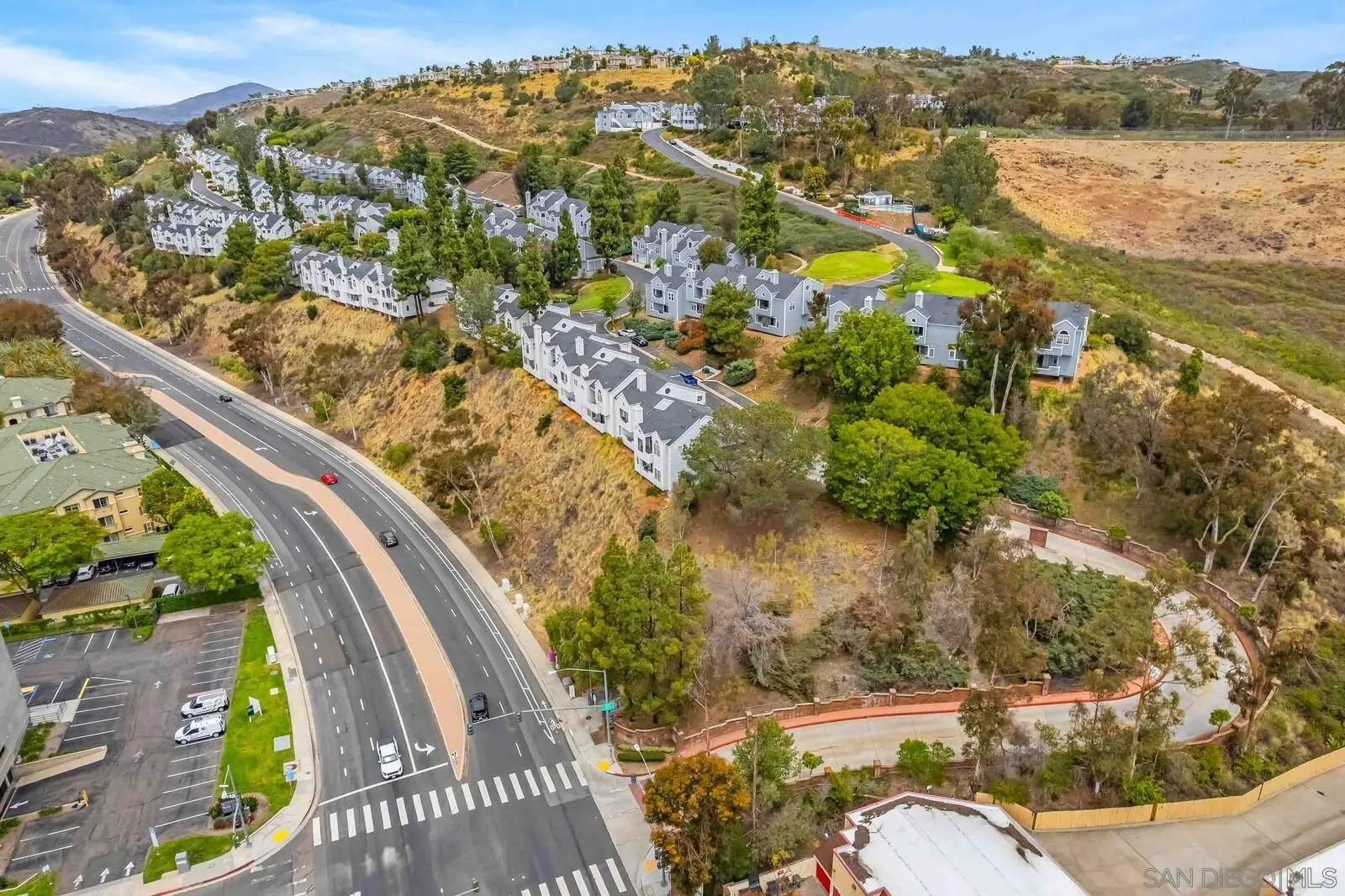 https://cdn.realtyfeed.com/cdn/127/260010809/264b1a76a350e68c2d64ce7782ab063e.webp