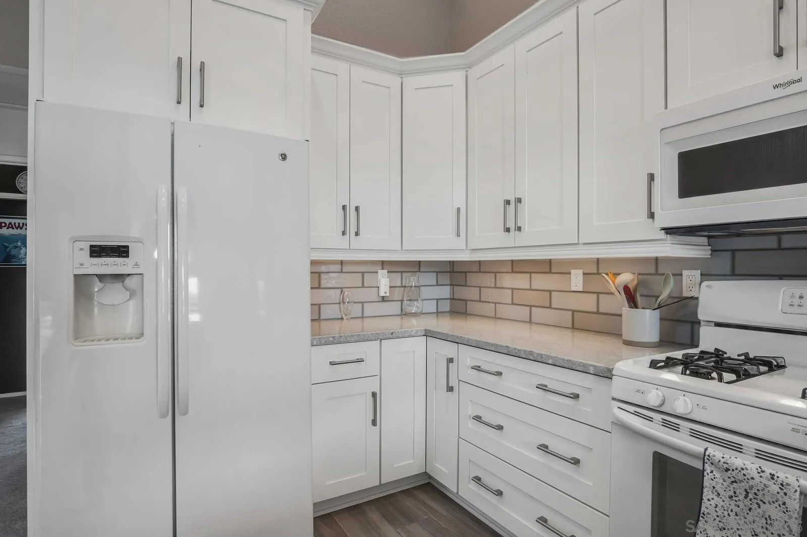 https://cdn.realtyfeed.com/cdn/127/260010809/906f6cf19170813801817ce821b2e05f.webp