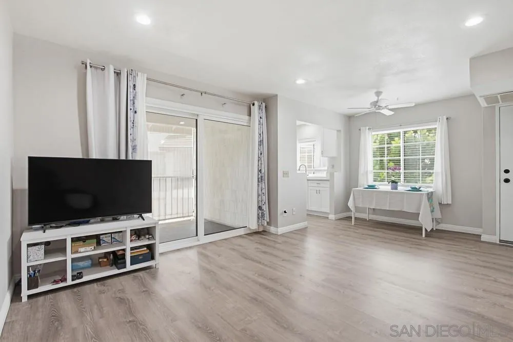 https://cdn.realtyfeed.com/cdn/127/260010810/60b065c0cb7b24d8499a7726363266ce.webp