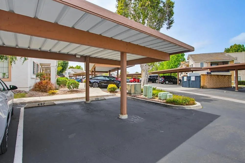https://cdn.realtyfeed.com/cdn/127/260010810/bfa55abe6f2847a34f02129447145436.webp
