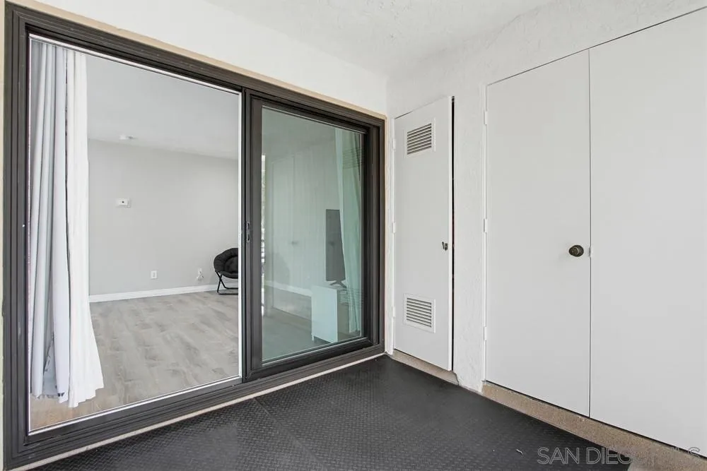 https://cdn.realtyfeed.com/cdn/127/260010810/ca9c87d9e9dcd7618fa41c36b92fc887.webp