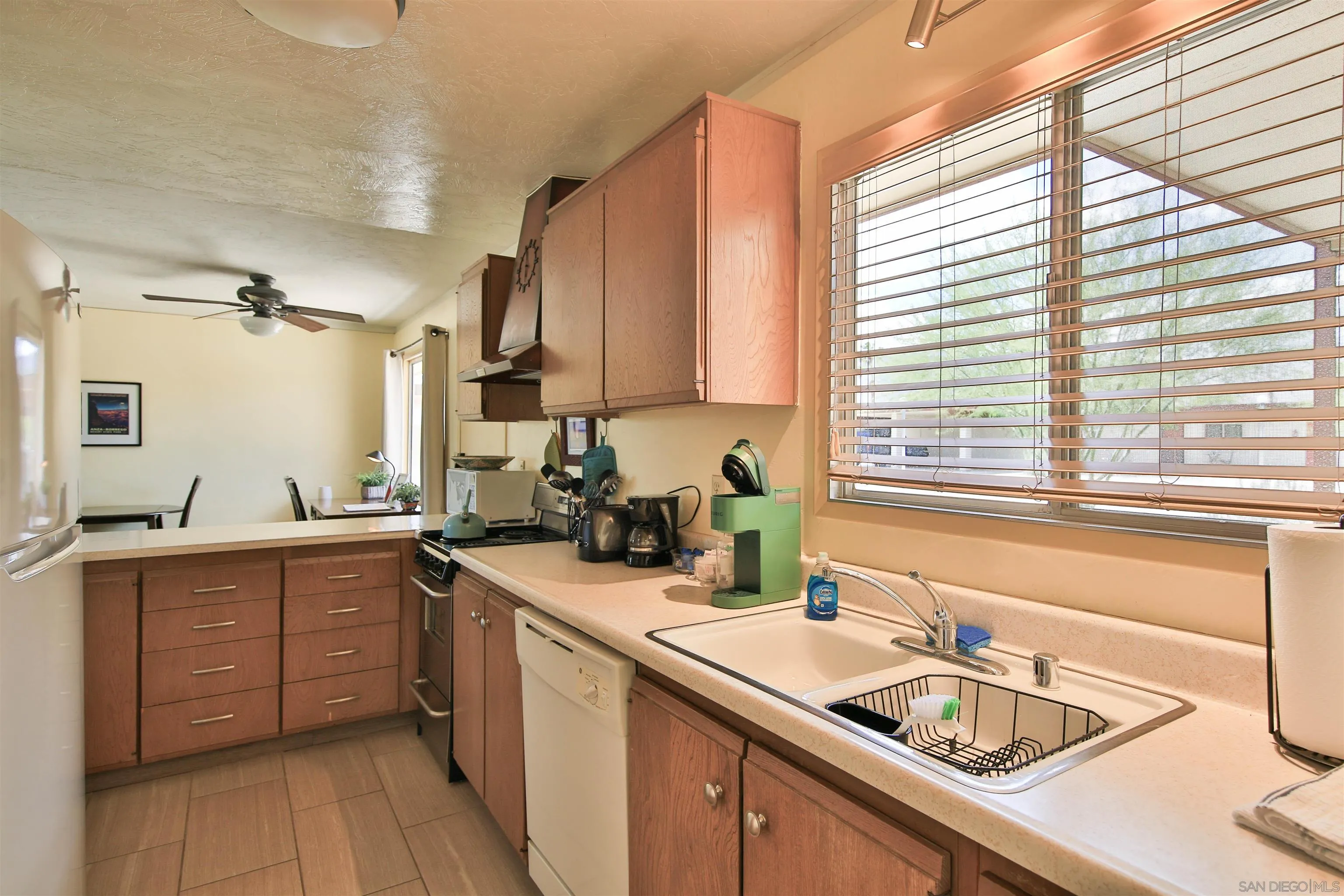 Photo #6: 260010817 Listing: Photo #6
