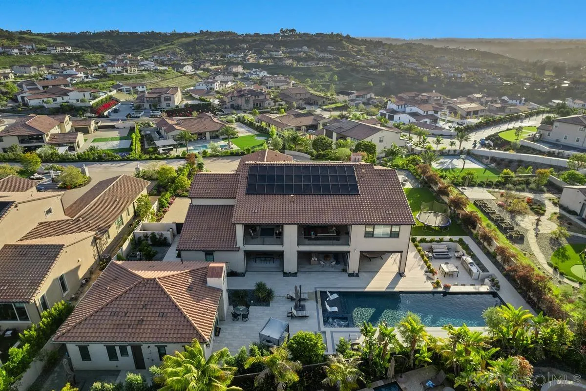 https://cdn.realtyfeed.com/cdn/127/260010828/186bfcc71a5132870507da300f103e8a.webp