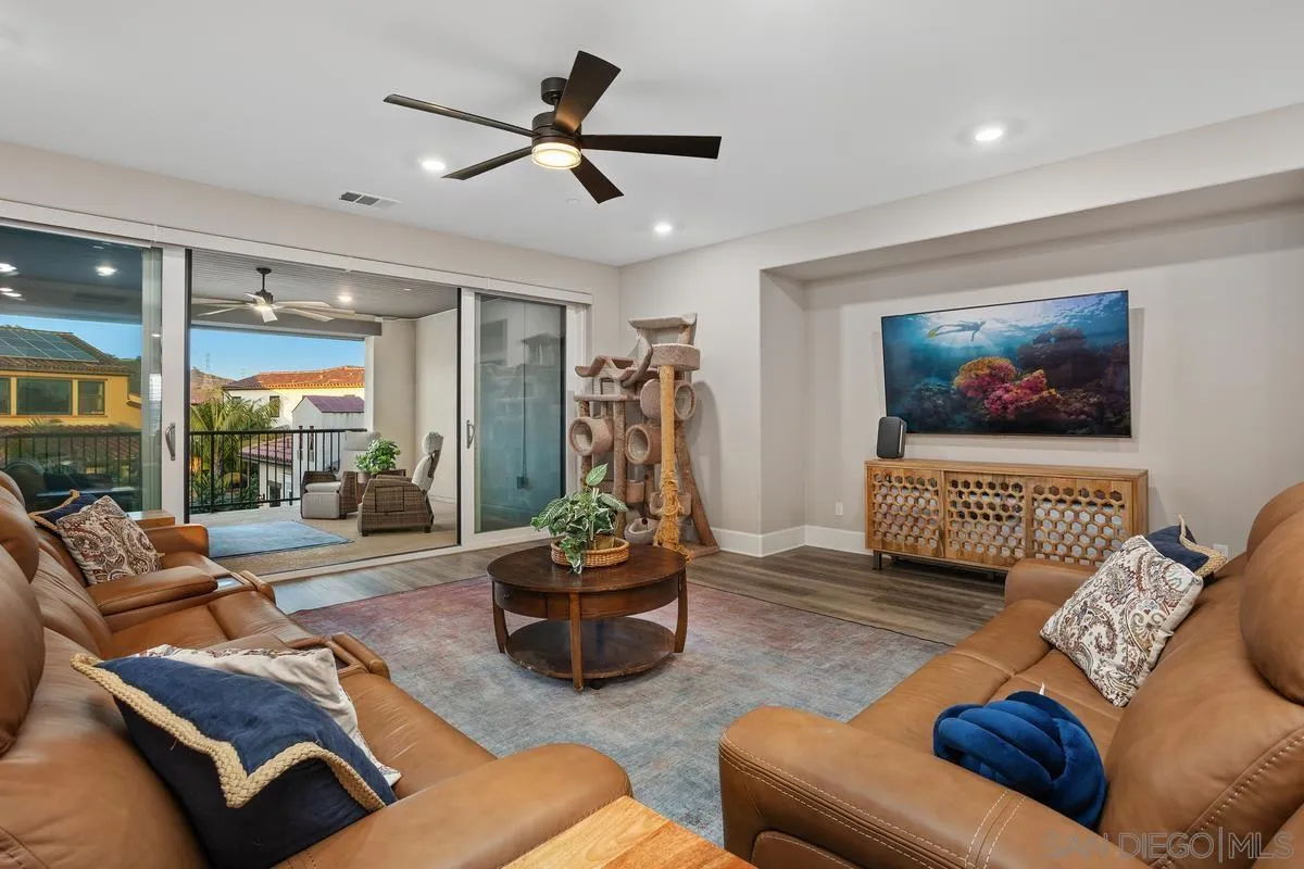 https://cdn.realtyfeed.com/cdn/127/260010828/244f16daaf79c7e7cec1cdbd5edeacb6.webp