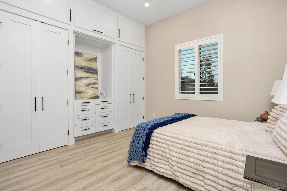 https://cdn.realtyfeed.com/cdn/127/260010828/6549aa588bcb2663832f866e9e9a1dc7.webp