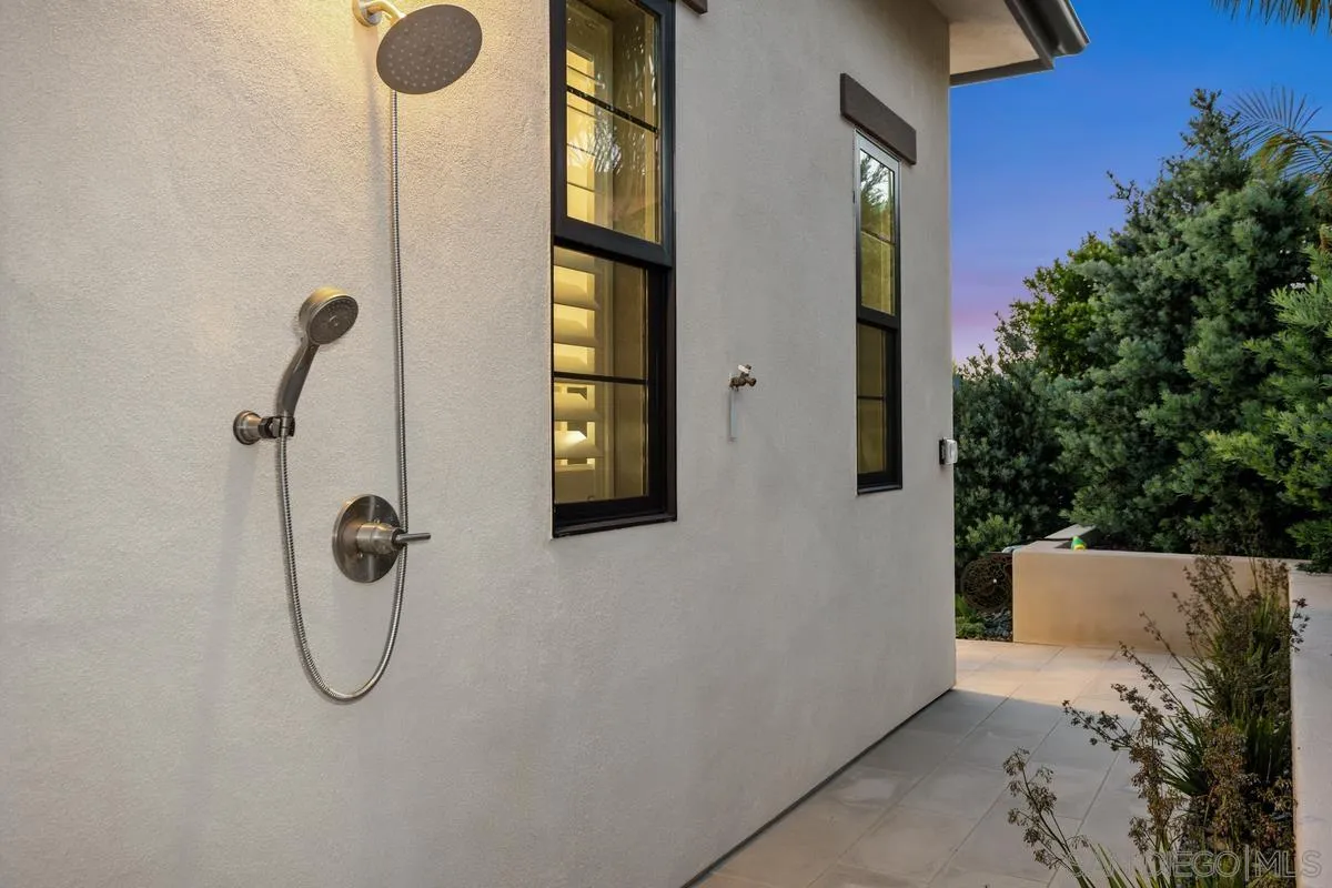 https://cdn.realtyfeed.com/cdn/127/260010828/cacdb853eca45a4dae77d14c82cf91f6.webp