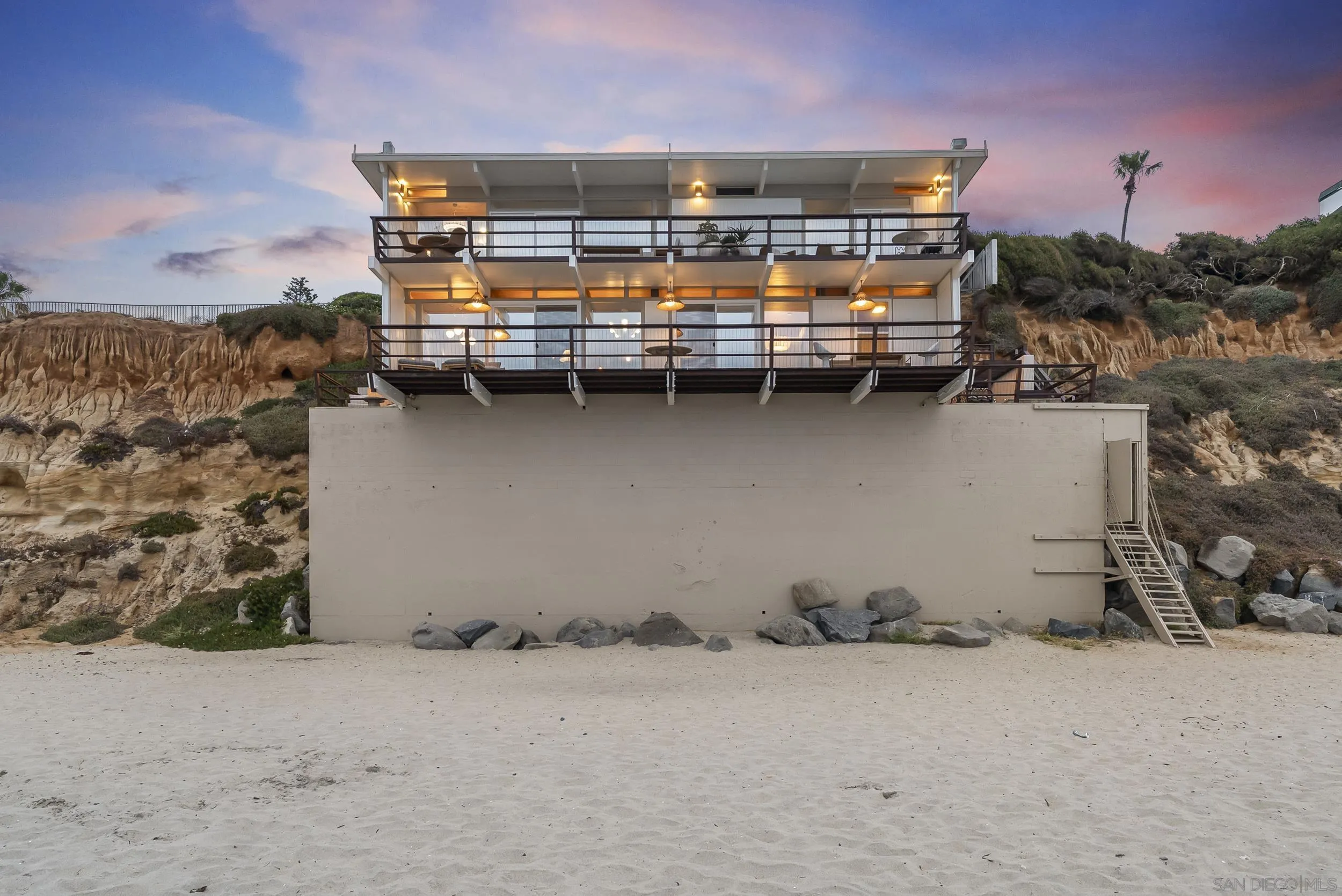 https://cdn.realtyfeed.com/cdn/127/260010833/56d7f219556cbc237ac2f498248f3b28.webp