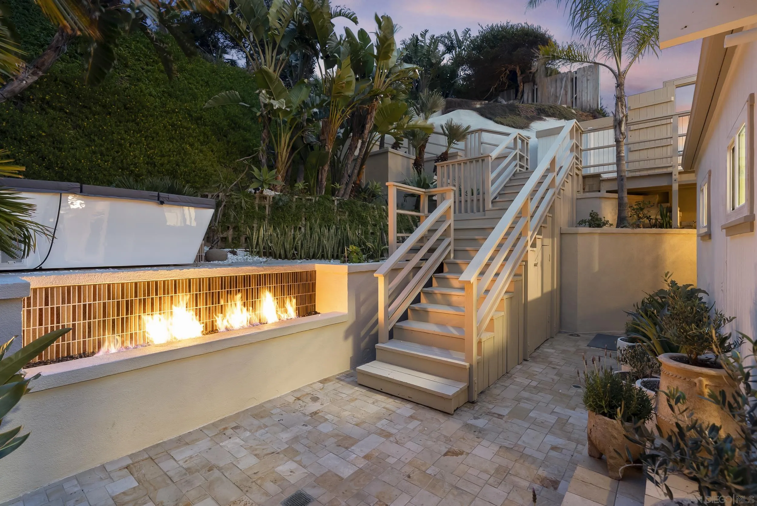 https://cdn.realtyfeed.com/cdn/127/260010833/efa36e34f36973591e9cf026e934b7f9.webp