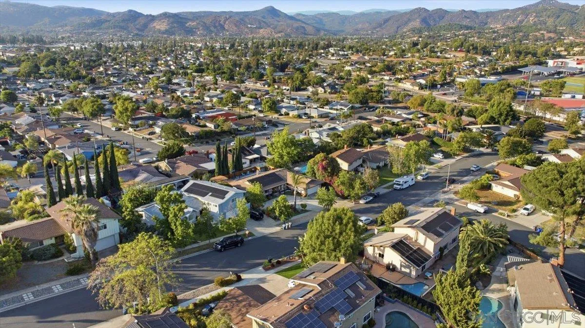 https://cdn.realtyfeed.com/cdn/127/260010839/5f5d17c1e1de36ff5c8ae15be2438e10.webp