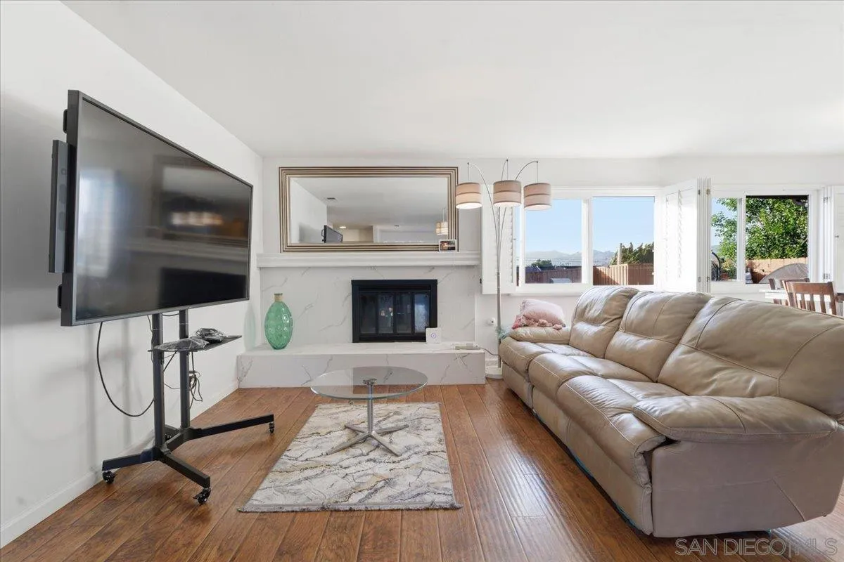 https://cdn.realtyfeed.com/cdn/127/260010839/e0cd33c1b14481b9e694827b9b0959ba.webp