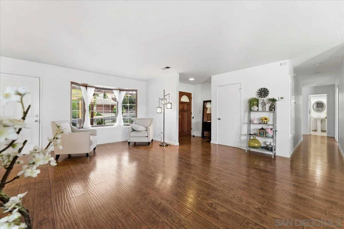 https://cdn.realtyfeed.com/cdn/127/260010839/e250aebe37610919c29508e4d6ca2ddd.webp
