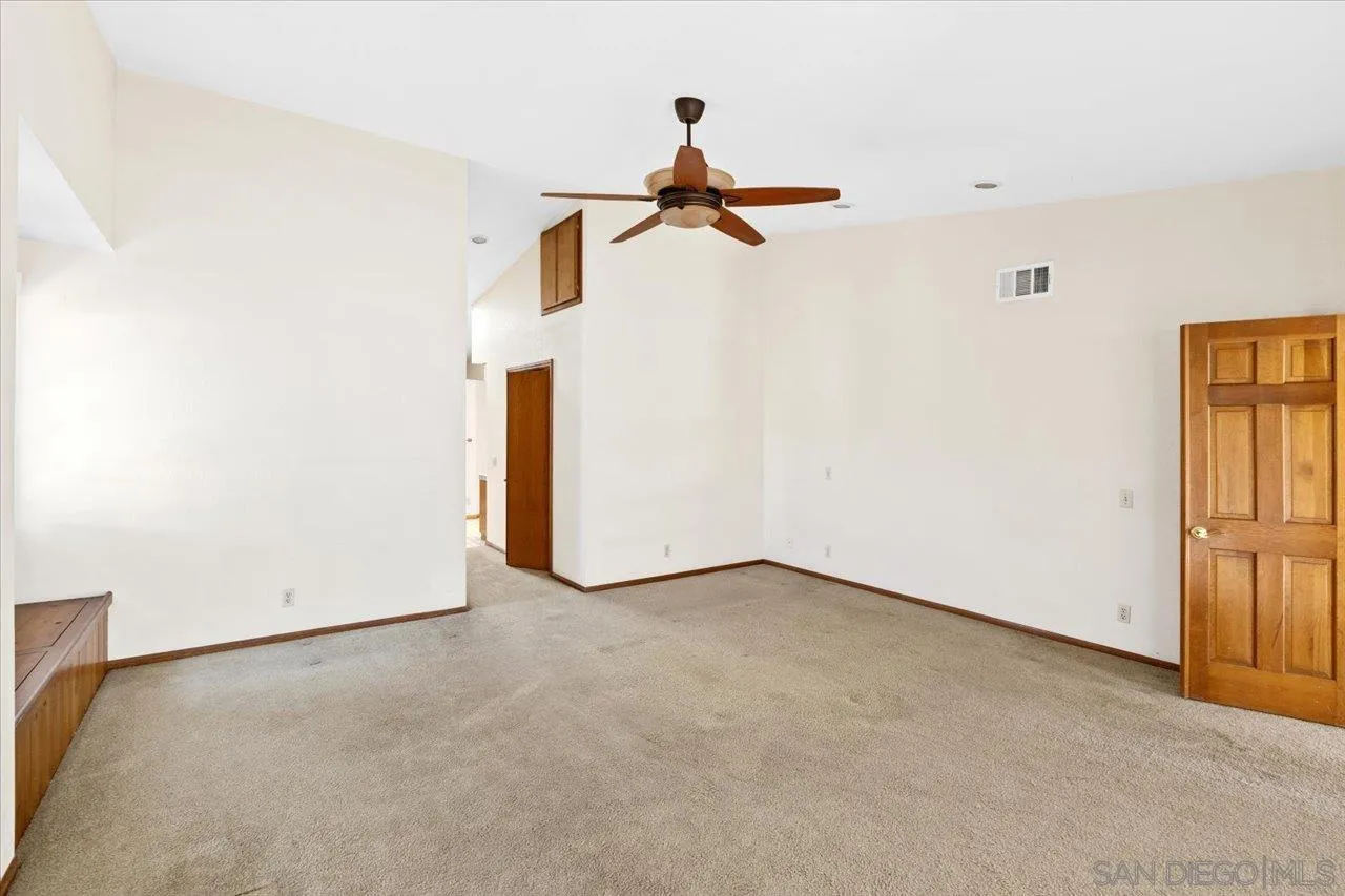 https://cdn.realtyfeed.com/cdn/127/260010840/5af11779e1661f2cb9987b6b32512df2.webp