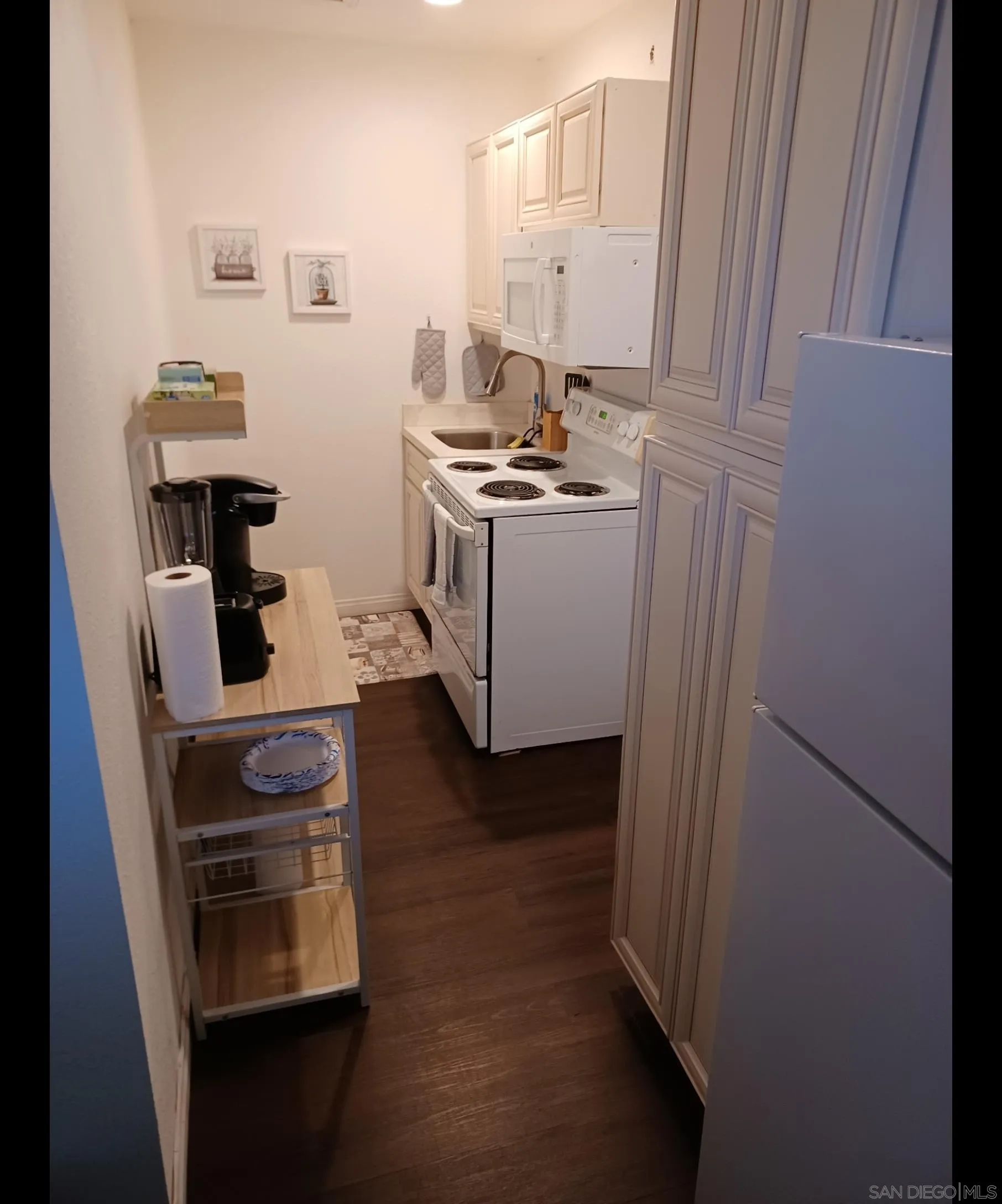 https://cdn.realtyfeed.com/cdn/127/260010849/13f5528bd53c5ae65c9aee820b99b09e.webp