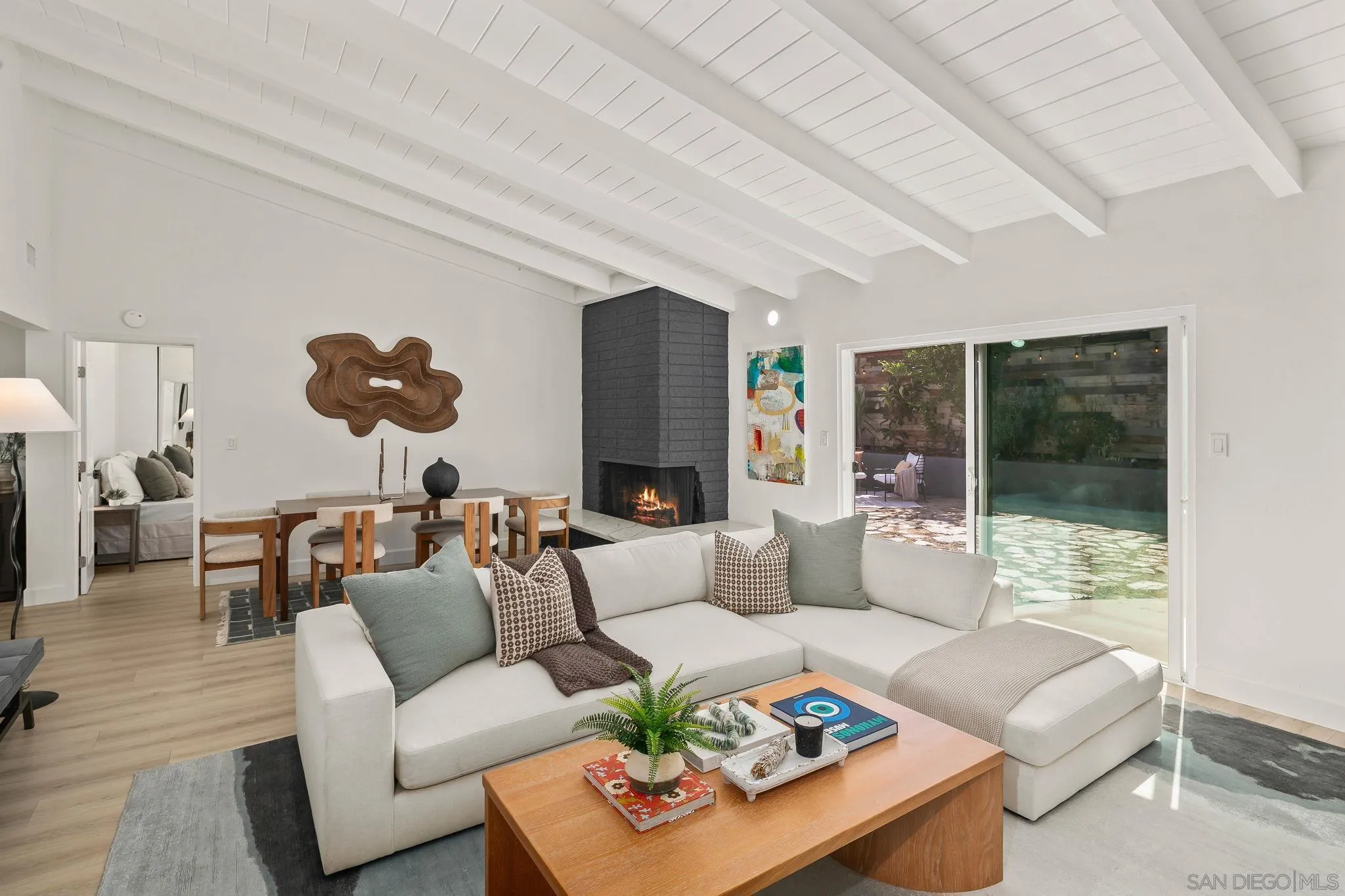 https://cdn.realtyfeed.com/cdn/127/260010850/3c01ff8982c193723a49c39c8e18896f.webp