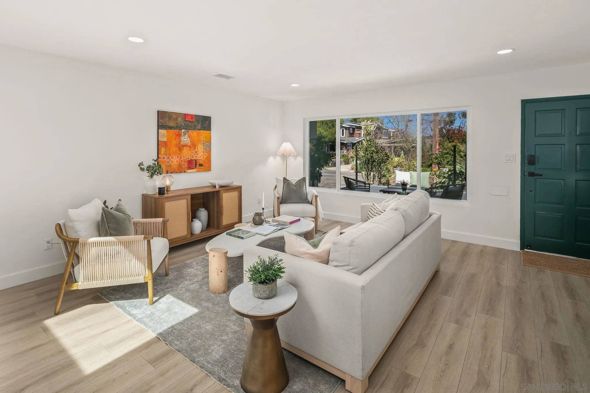 https://cdn.realtyfeed.com/cdn/127/260010850/5946d4f79420c666cdadcb851b599988.webp