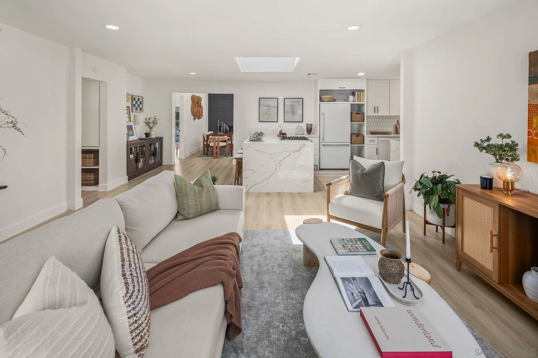 https://cdn.realtyfeed.com/cdn/127/260010850/7211f6eb84a59b559f780ca24dc4ed22.webp