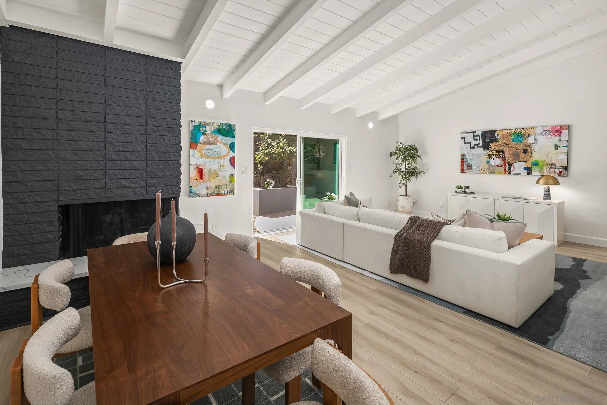 https://cdn.realtyfeed.com/cdn/127/260010850/7a0660b0162f949c8502f7613a5b539a.webp