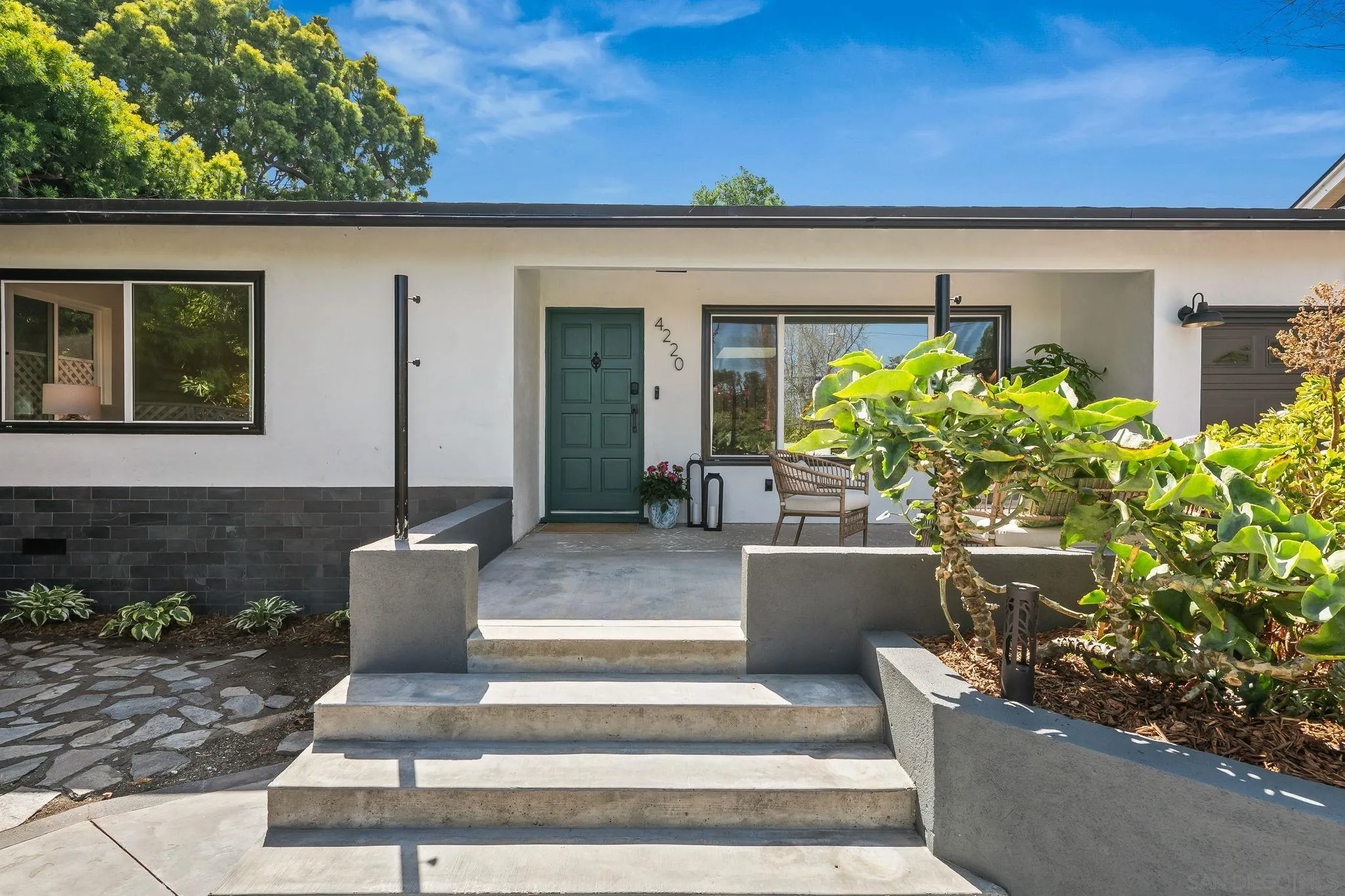 https://cdn.realtyfeed.com/cdn/127/260010850/7da13a33292f88d5c8f4d7dba3f4679c.webp