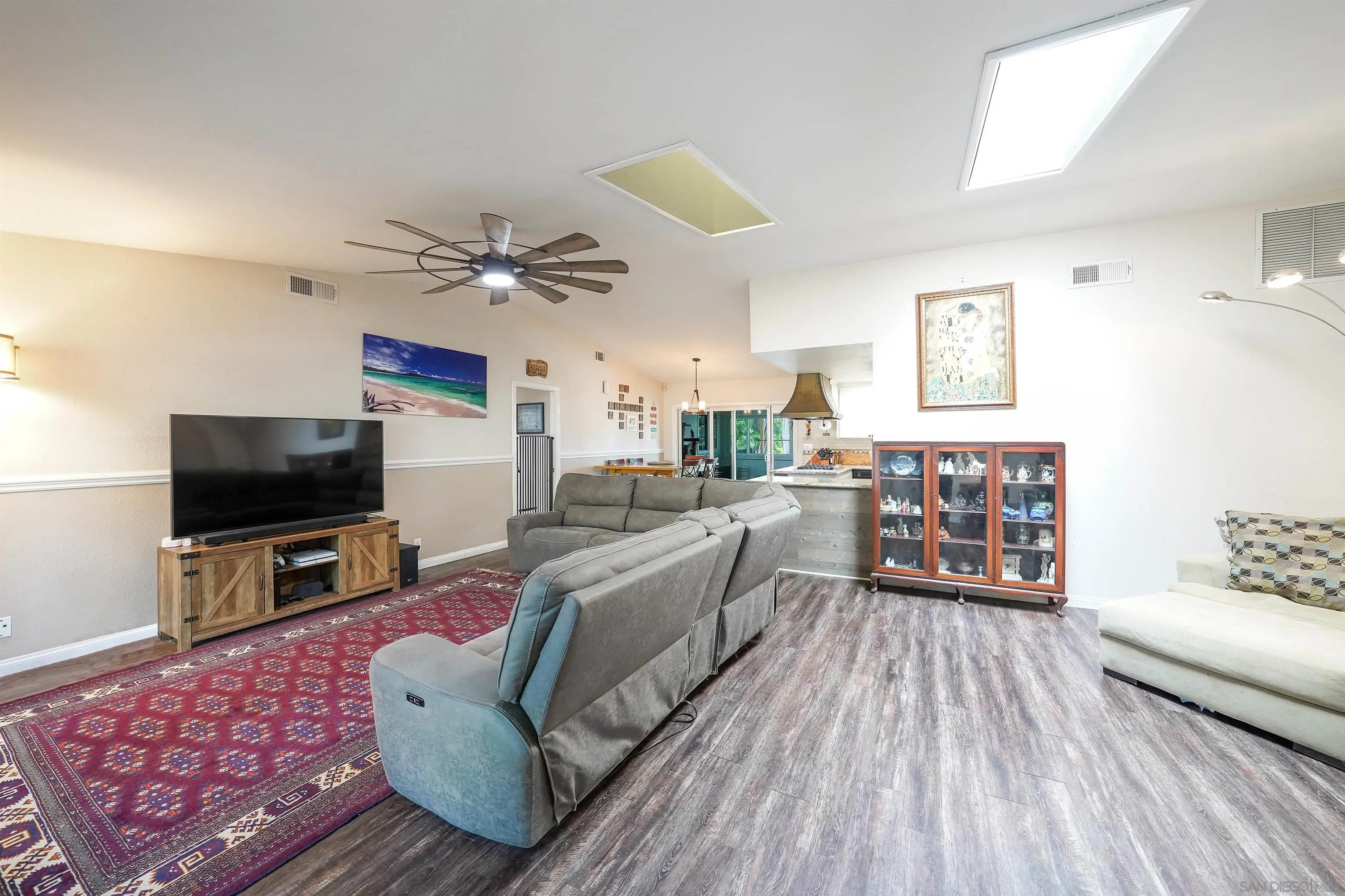 https://cdn.realtyfeed.com/cdn/127/260010853/09a30be60c780d9904b4b22788deb043.webp
