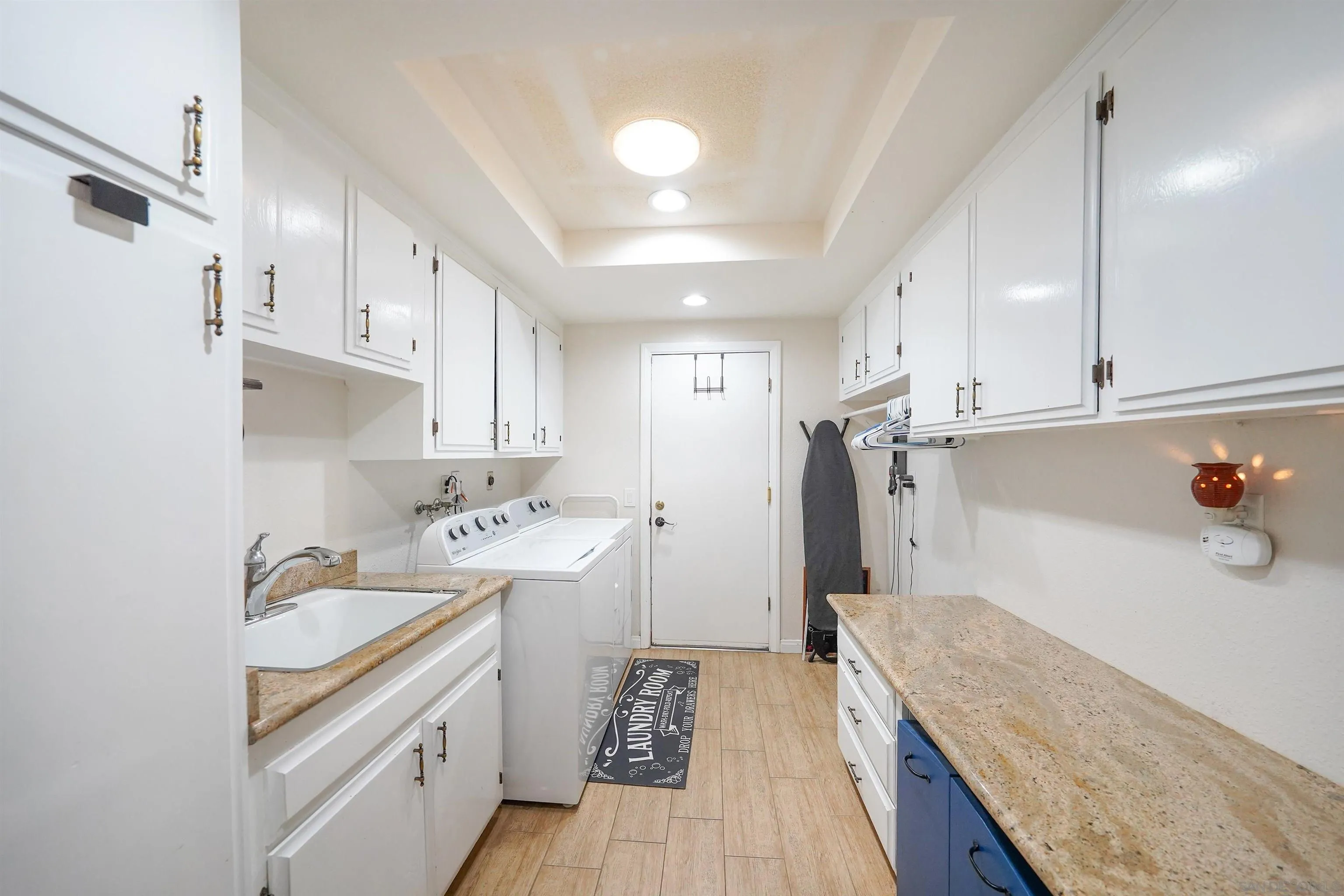 https://cdn.realtyfeed.com/cdn/127/260010853/4d4cafd7cd21f412c6c2cc7d929dc88e.webp