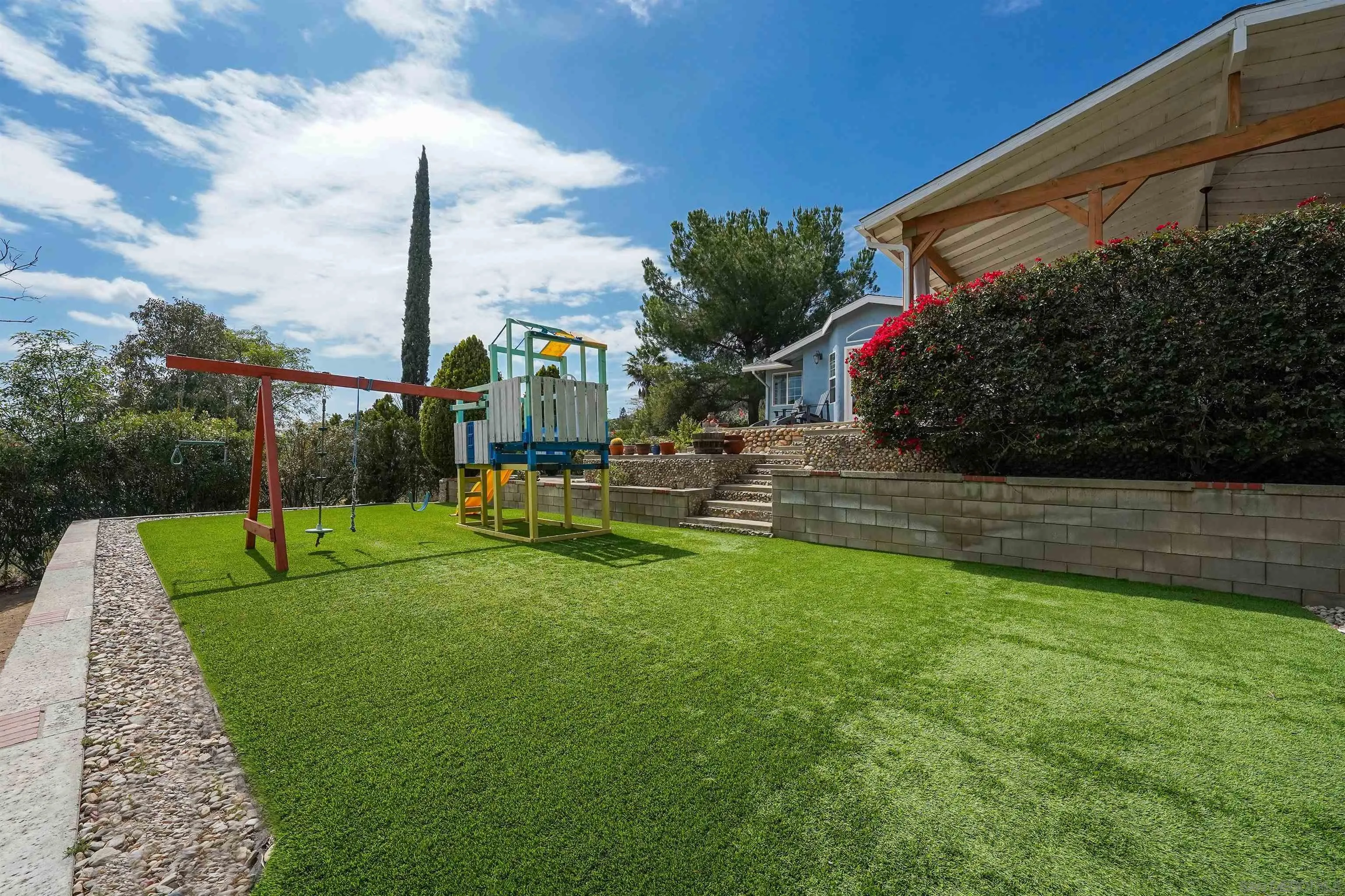 https://cdn.realtyfeed.com/cdn/127/260010853/4f20fb9129a701e0d231e33bdd7f05f8.webp
