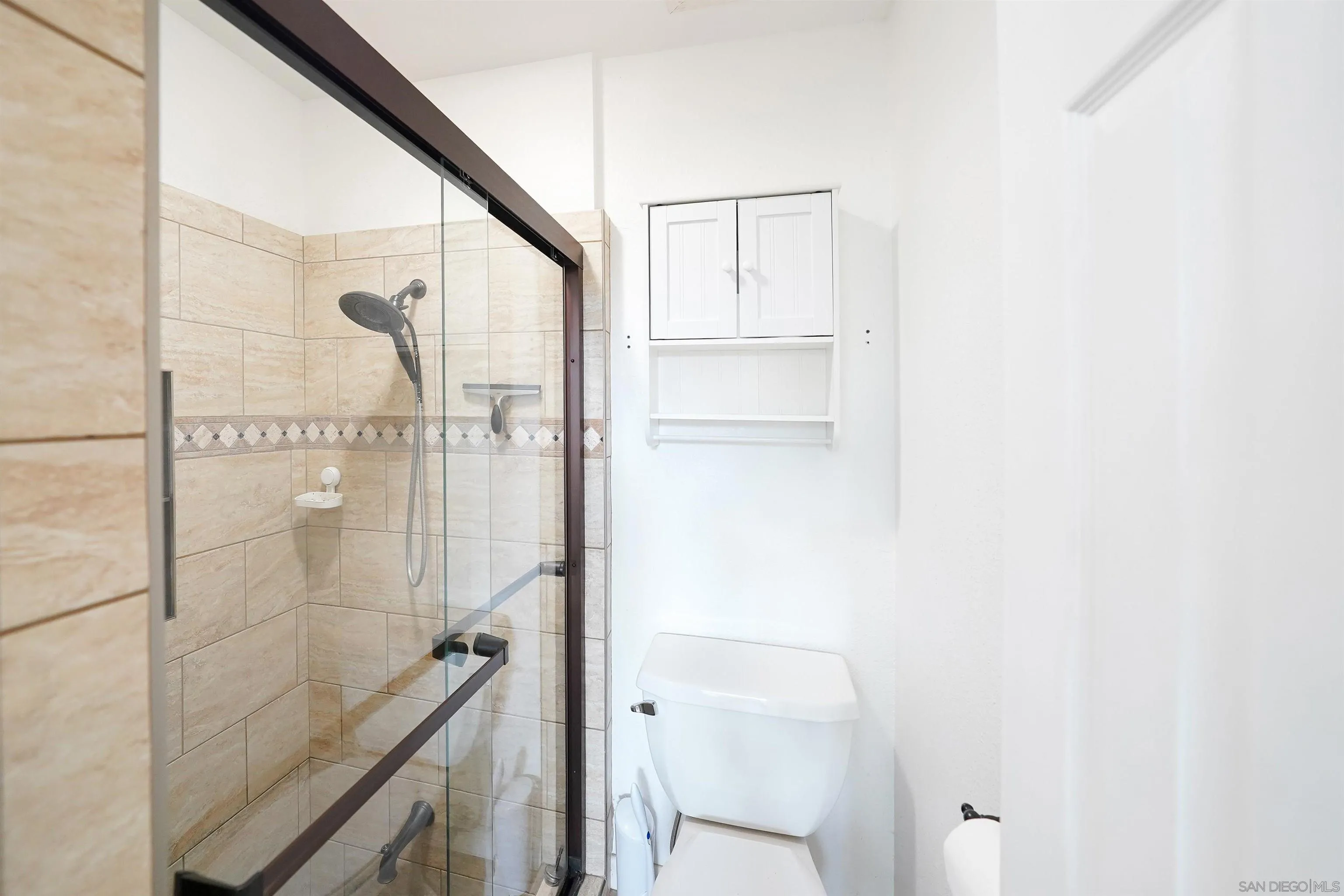https://cdn.realtyfeed.com/cdn/127/260010853/fd16e1bbdb41ccad78d74a3b933103bd.webp