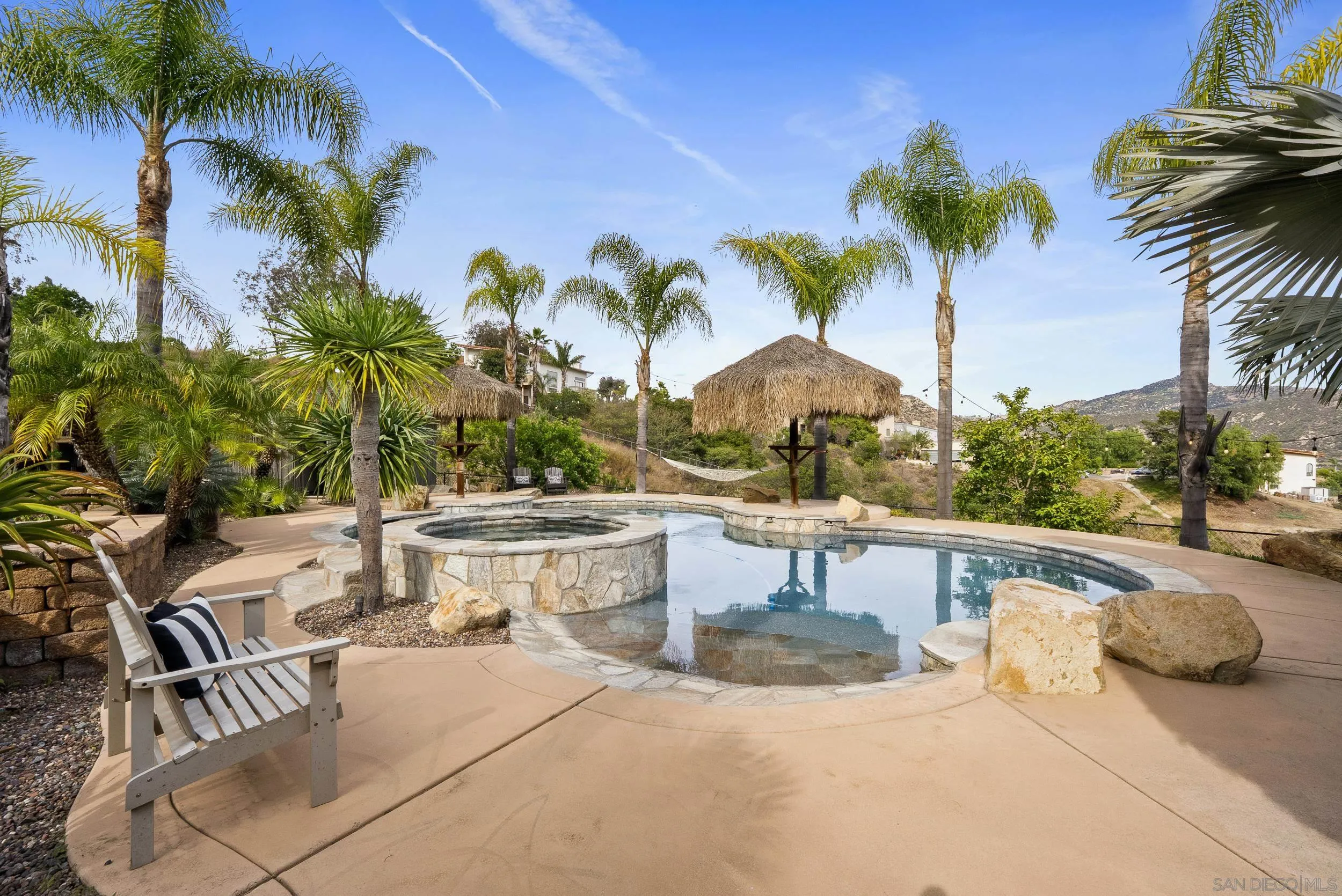 https://cdn.realtyfeed.com/cdn/127/260010854/098ffe8959dd3d5c502e887b2507f62d.webp