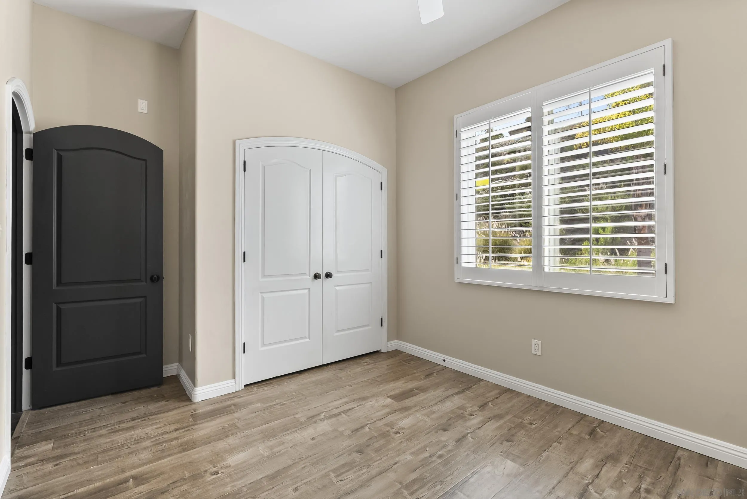 https://cdn.realtyfeed.com/cdn/127/260010854/0bdbfcc7ecd281ebc31585bb7bccf4f1.webp