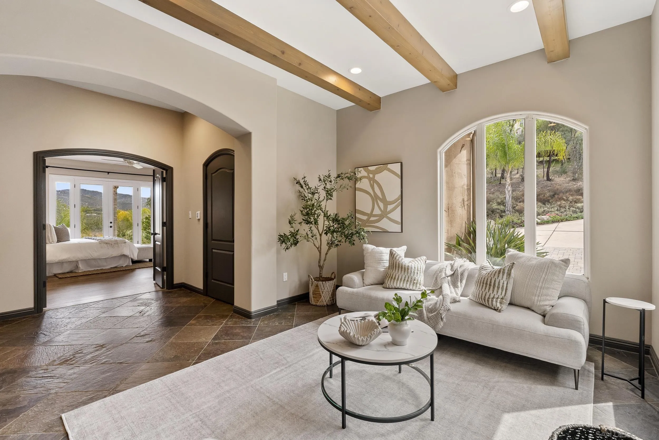 https://cdn.realtyfeed.com/cdn/127/260010854/0d76e834c8e8b395bdabdf30ed243153.webp