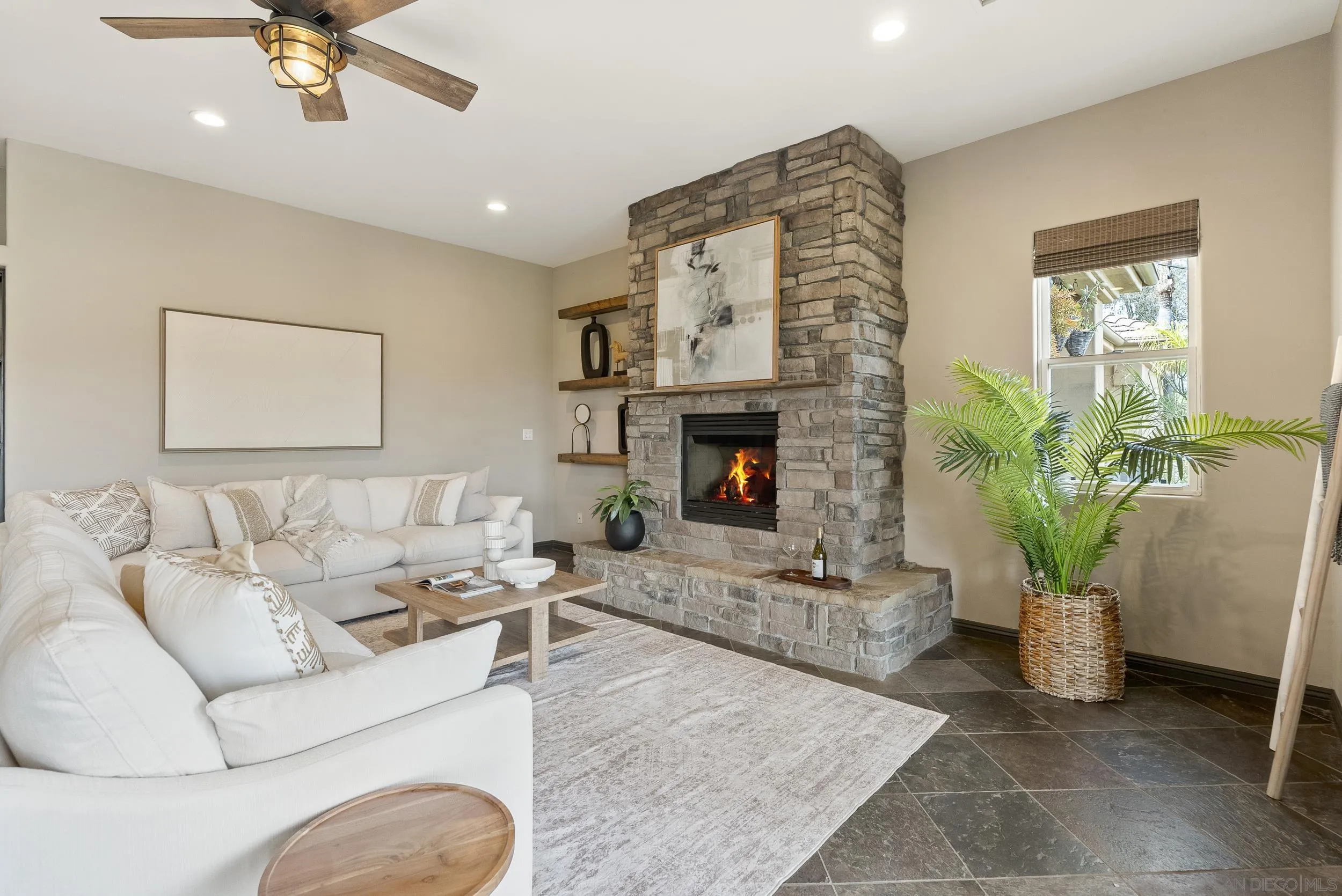 https://cdn.realtyfeed.com/cdn/127/260010854/65a1ca38d1a948eada1821e8c03f02bd.webp