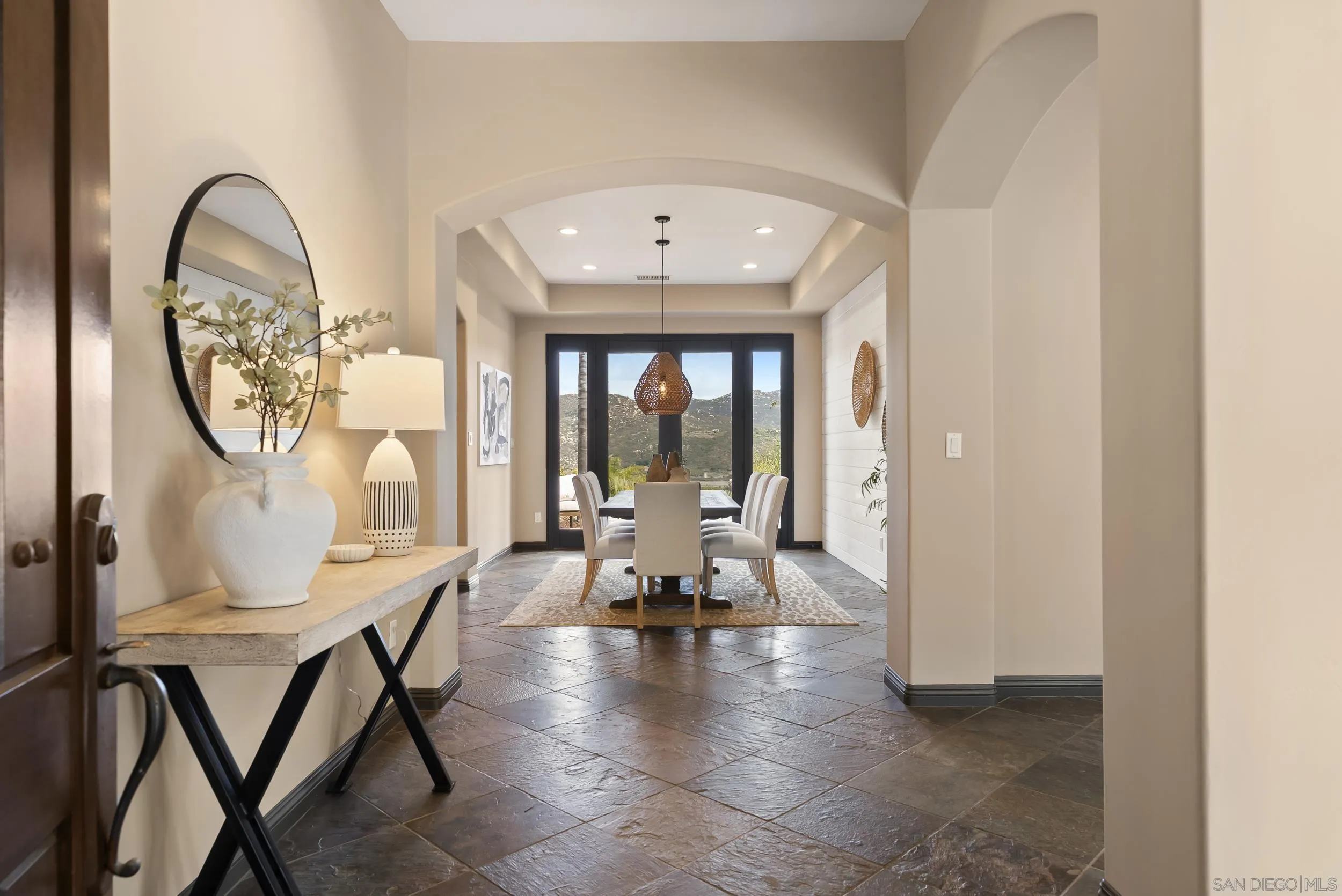 https://cdn.realtyfeed.com/cdn/127/260010854/753463d32a0d269b81163a9d4d4e76bc.webp
