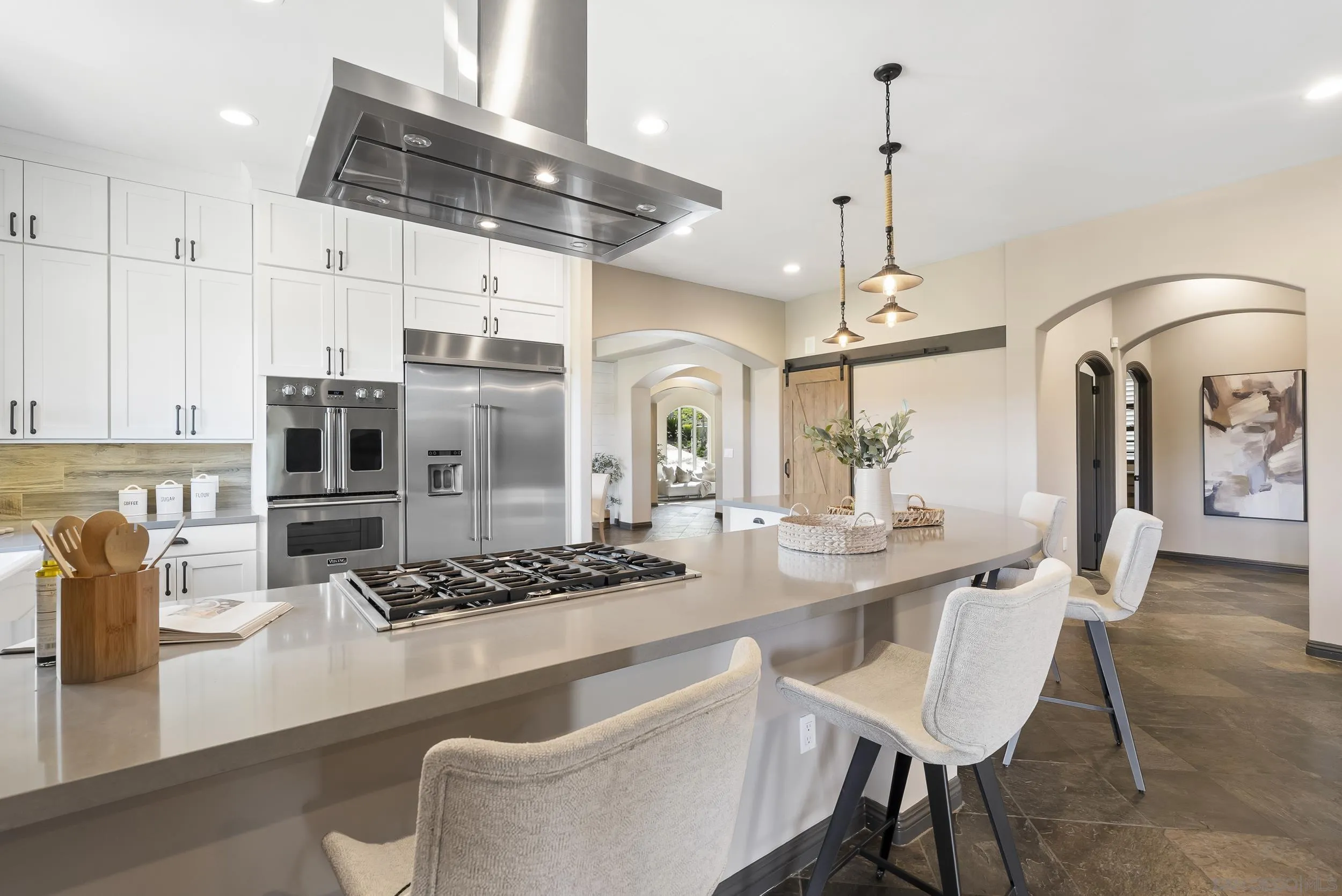 https://cdn.realtyfeed.com/cdn/127/260010854/934a1905916652bbf549a1203210b22c.webp