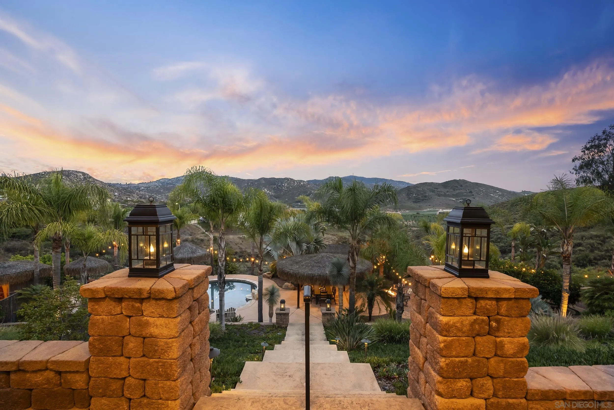 https://cdn.realtyfeed.com/cdn/127/260010854/9a4009eefdbdfe829625b0ff1abdbbd8.webp