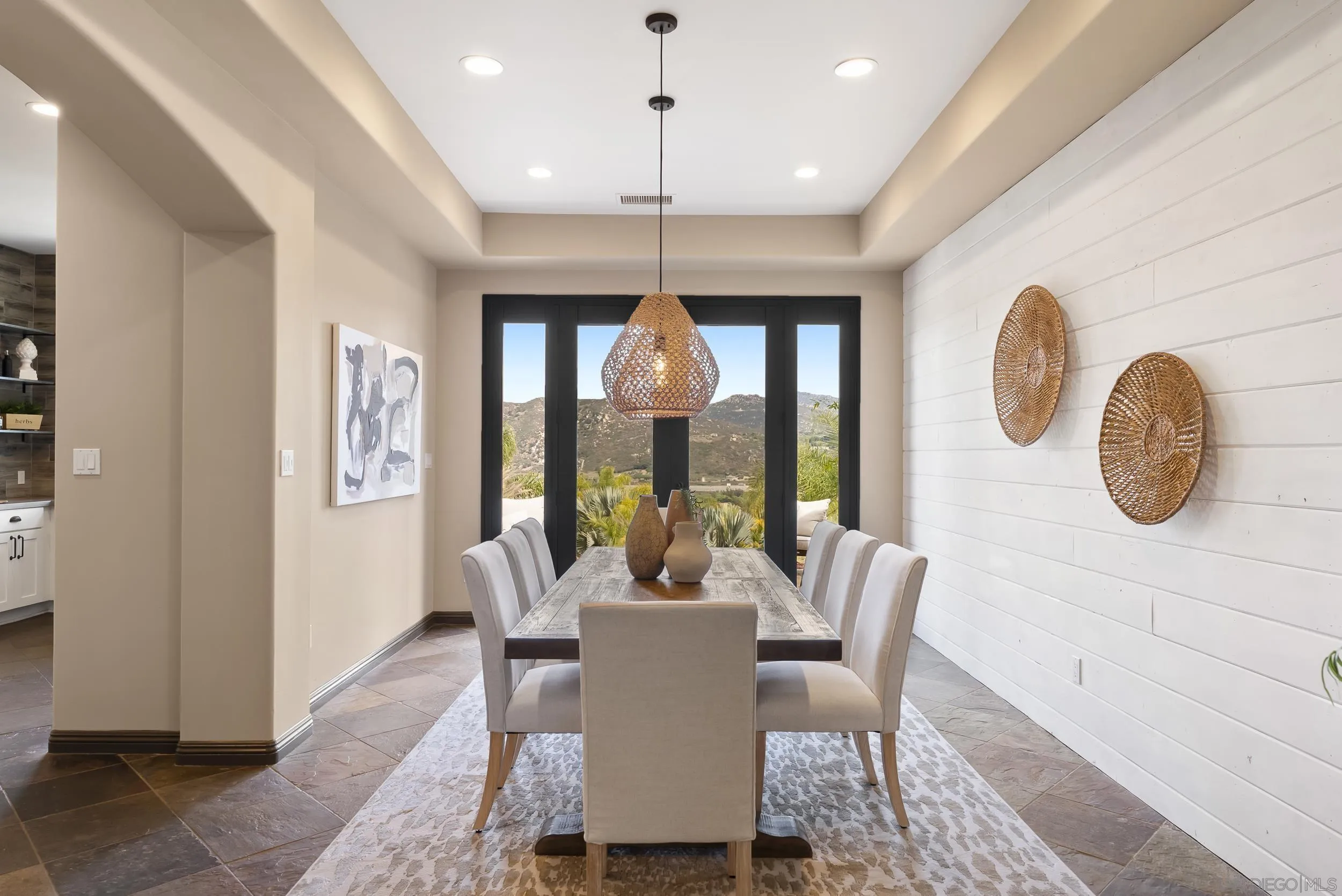 https://cdn.realtyfeed.com/cdn/127/260010854/a69caa493ff9f85019a525a9ac3938bb.webp