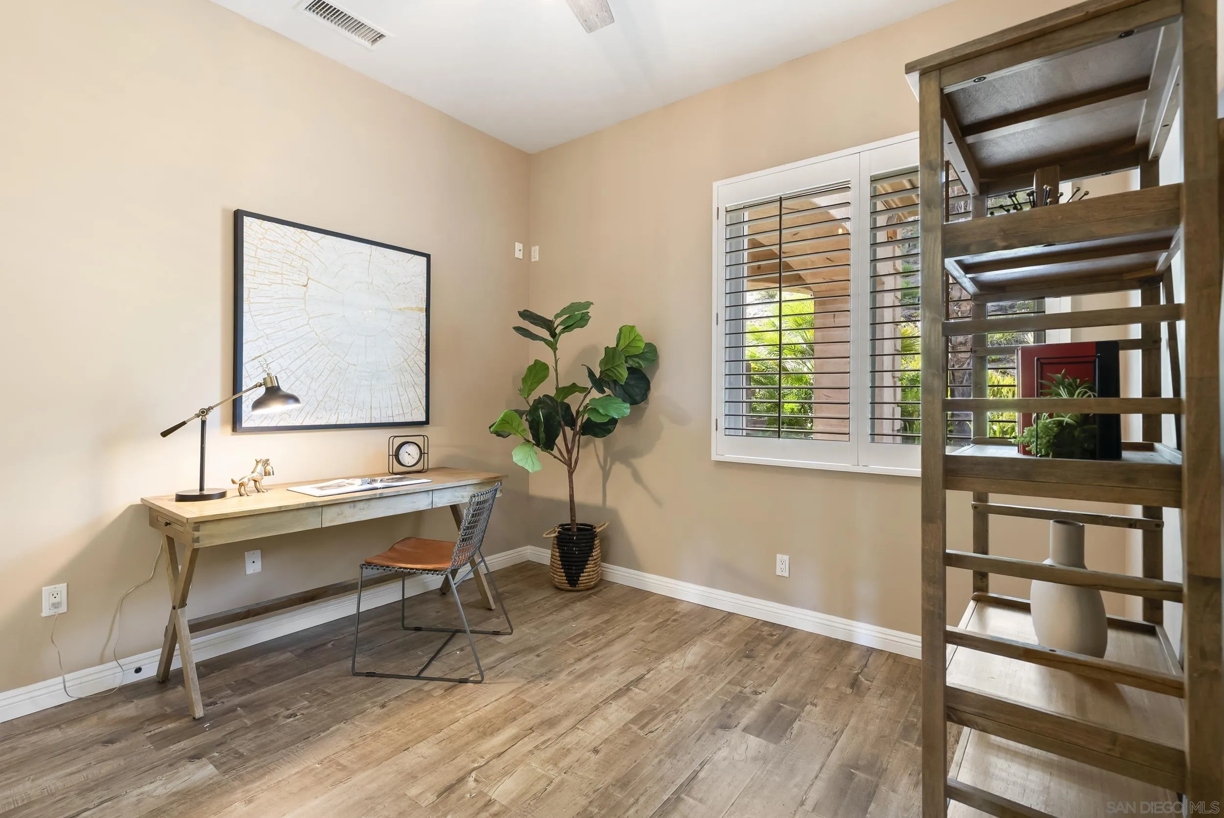 https://cdn.realtyfeed.com/cdn/127/260010854/a6d2836fa057c0cf922c9ca43633db2f.webp
