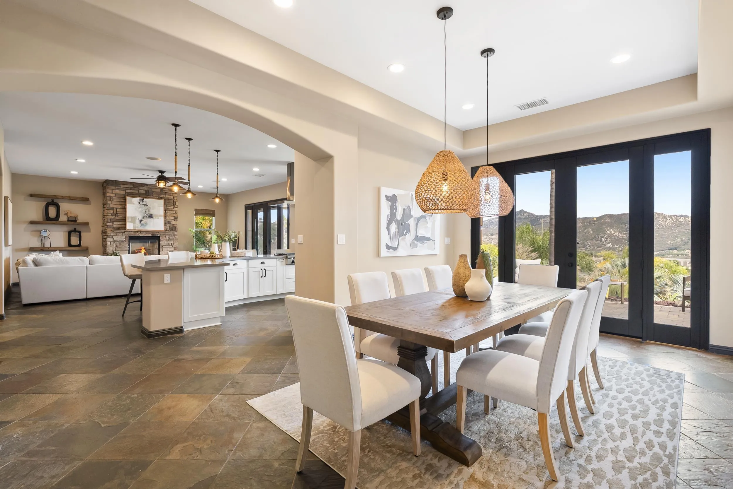 https://cdn.realtyfeed.com/cdn/127/260010854/aab9d9ae8aa2fdffafa62dee932d24fe.webp