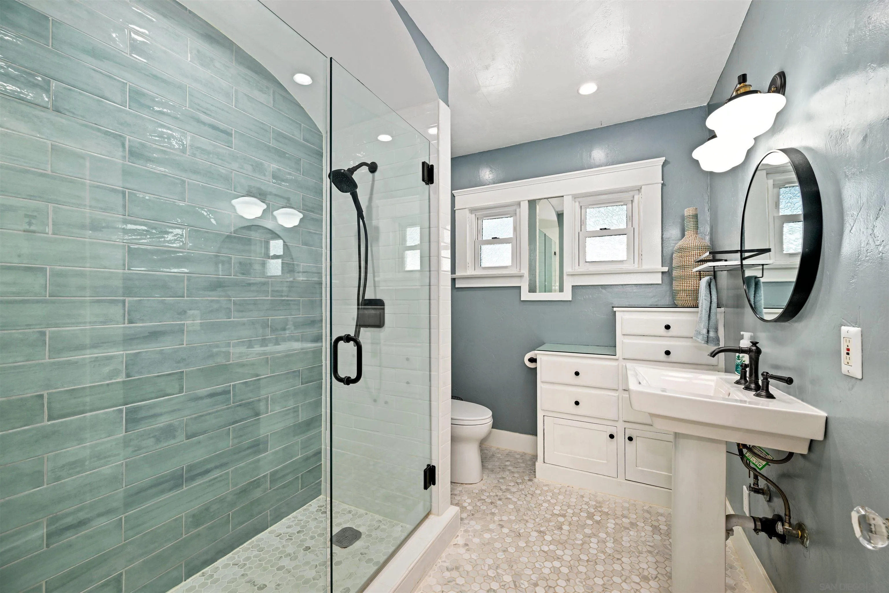 https://cdn.realtyfeed.com/cdn/127/260010855/e0d54ed7bdede246d33d96567ac1d1dd.webp