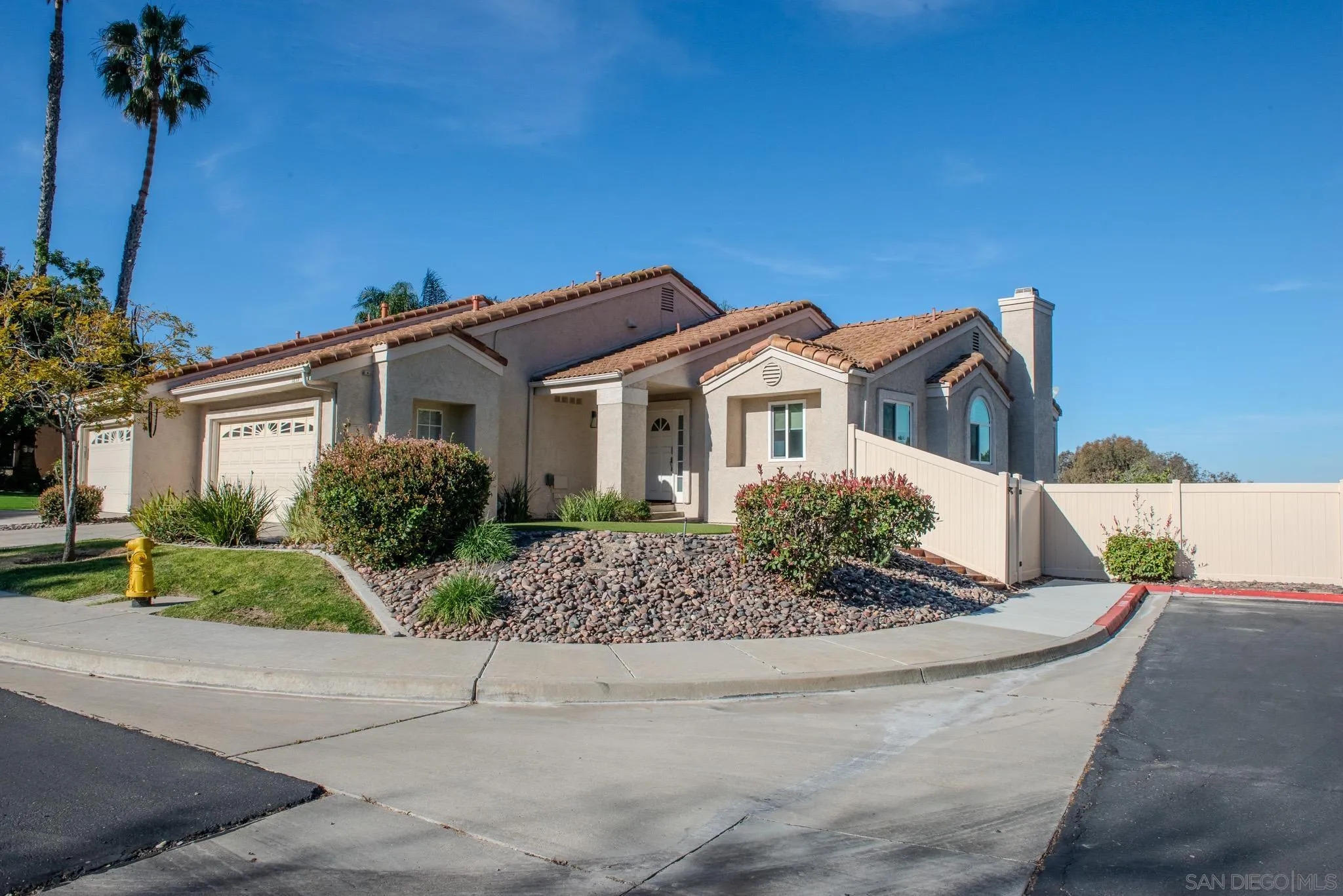 https://cdn.realtyfeed.com/cdn/127/260010858/ffa131bacf5cfe1816d77de9054830b6.webp