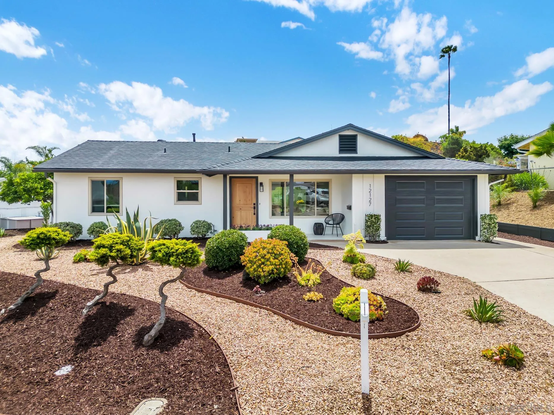 https://cdn.realtyfeed.com/cdn/127/260010859/22c09d4140e7d25ca35ca677242f5e20.webp
