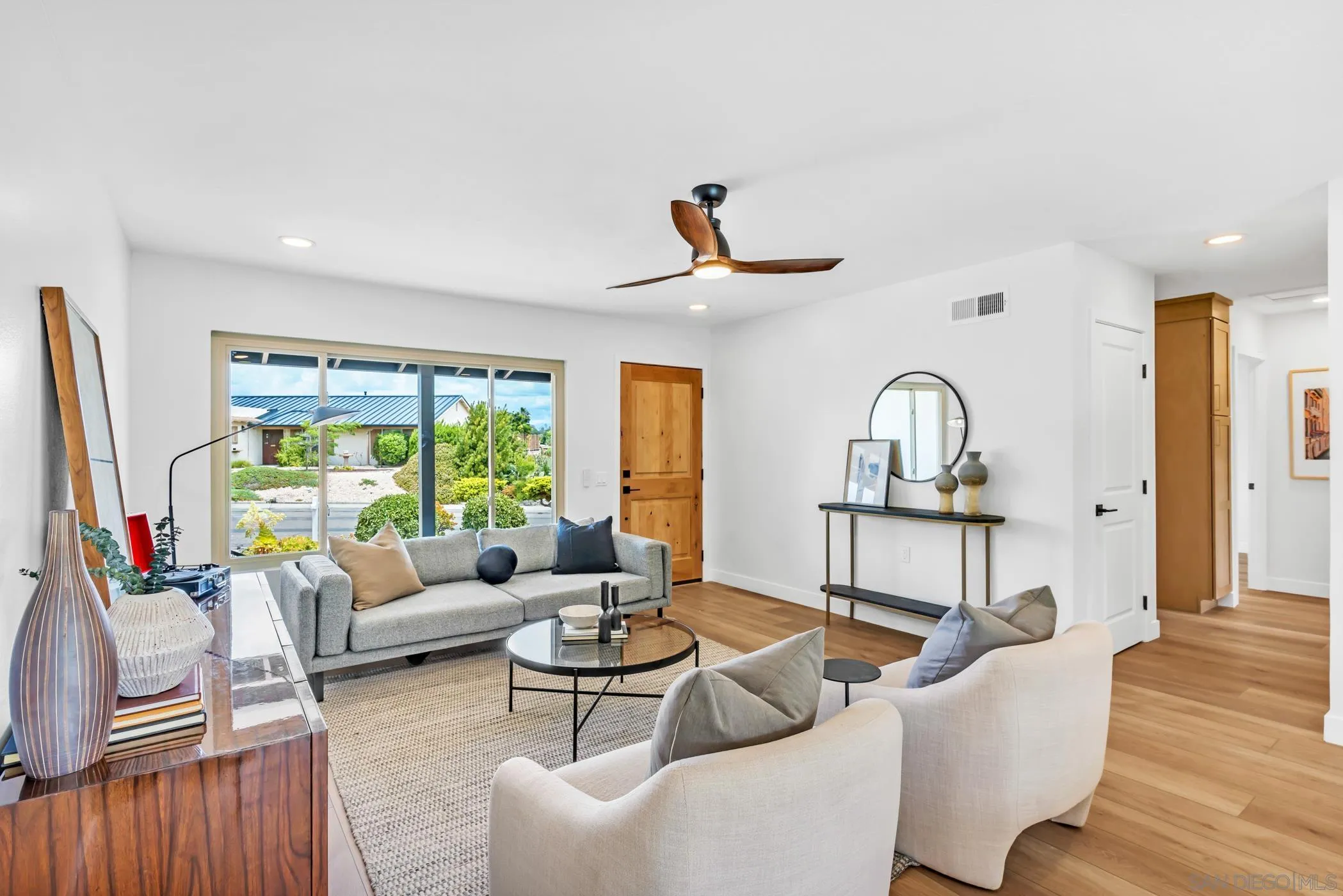 https://cdn.realtyfeed.com/cdn/127/260010859/52fd3ef8dce4f09fd2901922d699de18.webp