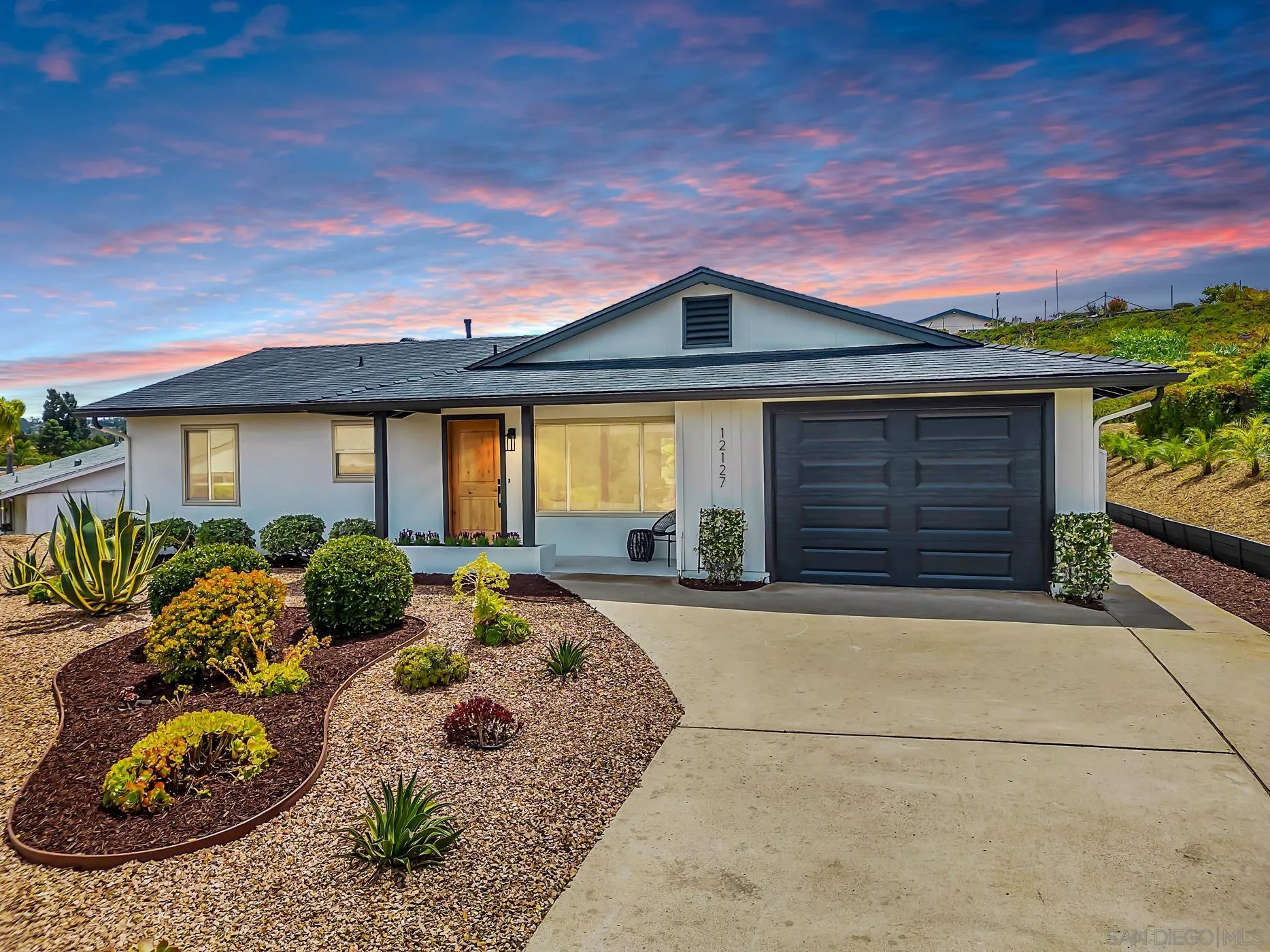 https://cdn.realtyfeed.com/cdn/127/260010859/6905d3bc55e91bbe7966764fed65ac98.webp