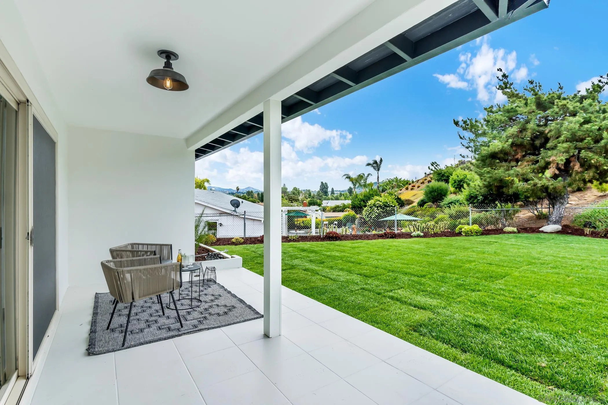 https://cdn.realtyfeed.com/cdn/127/260010859/f57cad2cd7519bcf6c54e9deae7a93b8.webp