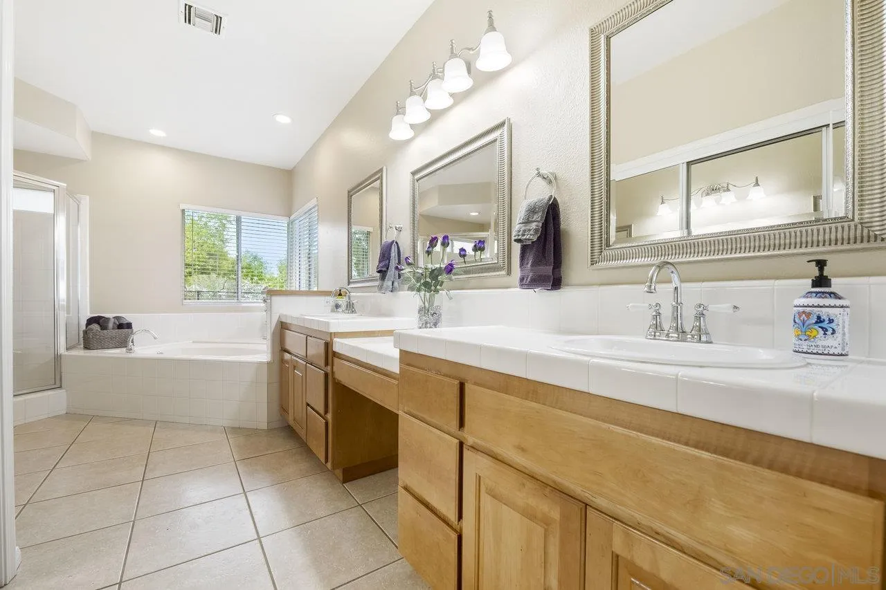 https://cdn.realtyfeed.com/cdn/127/260010866/27befc5c660bede611044720fda08d0d.webp