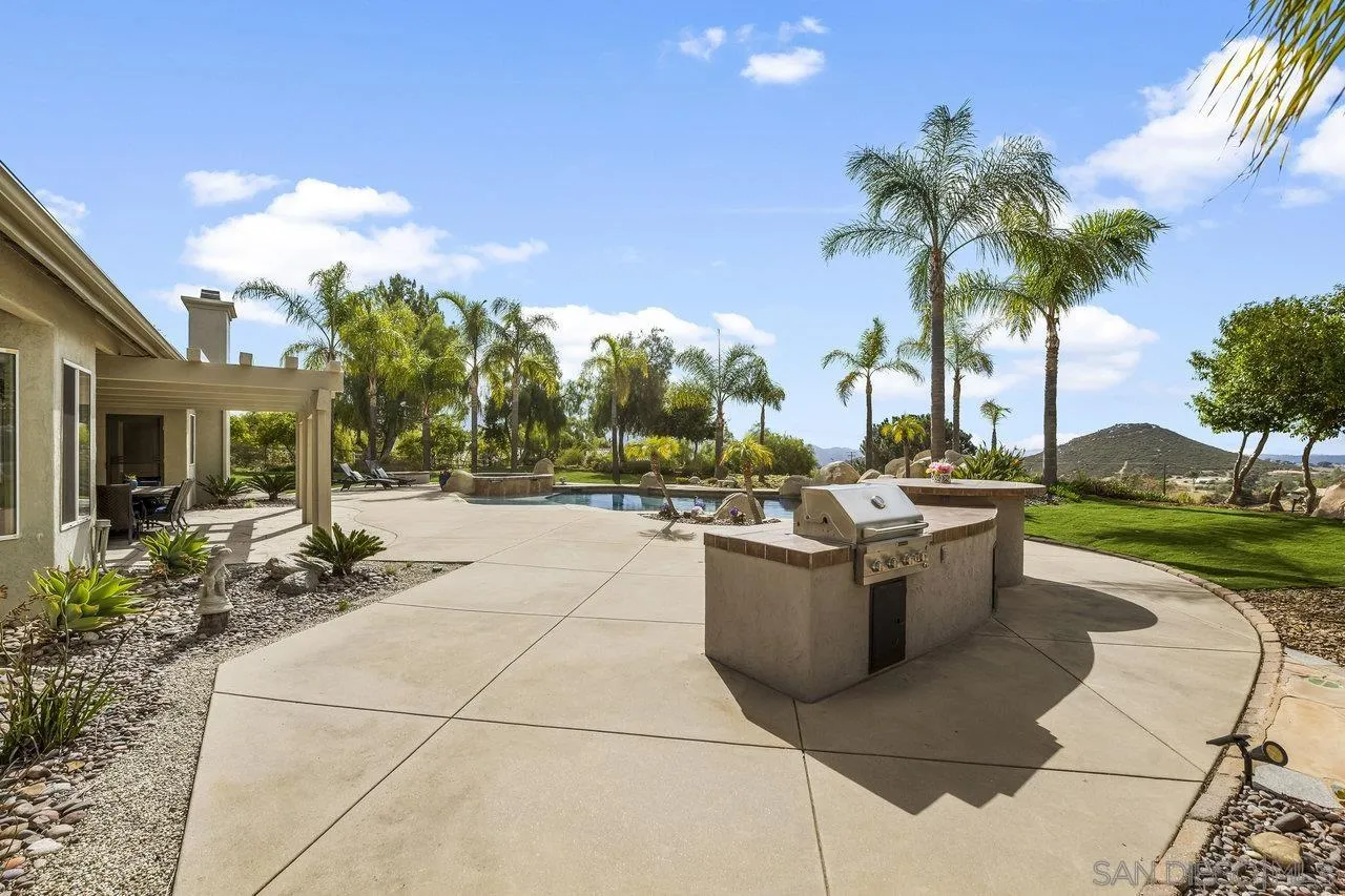 https://cdn.realtyfeed.com/cdn/127/260010866/73601b02c97ca17562935d527f924440.webp