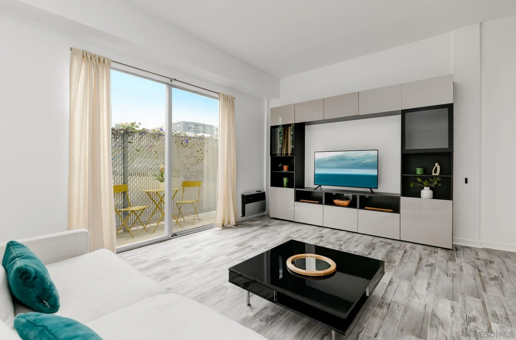 https://cdn.realtyfeed.com/cdn/127/260010867/aa8d014b6182d6d97dff67595caef386.webp