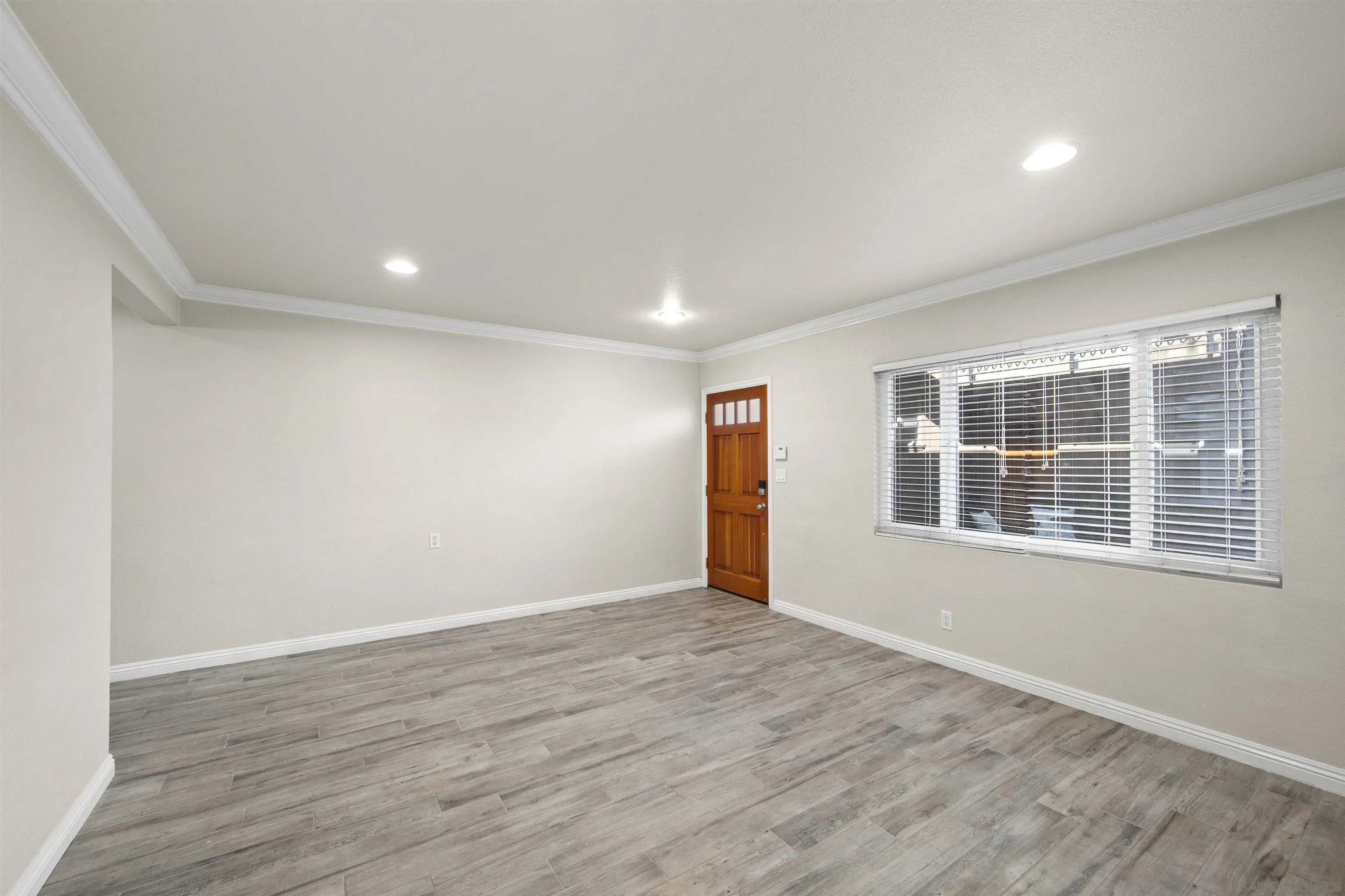 Photo #4: 260010870 Listing: Photo #4