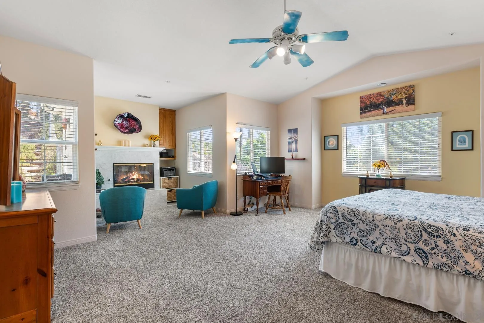 https://cdn.realtyfeed.com/cdn/127/260010871/013af5bf2e4cbc68e58a5ae1243fa1e3.webp
