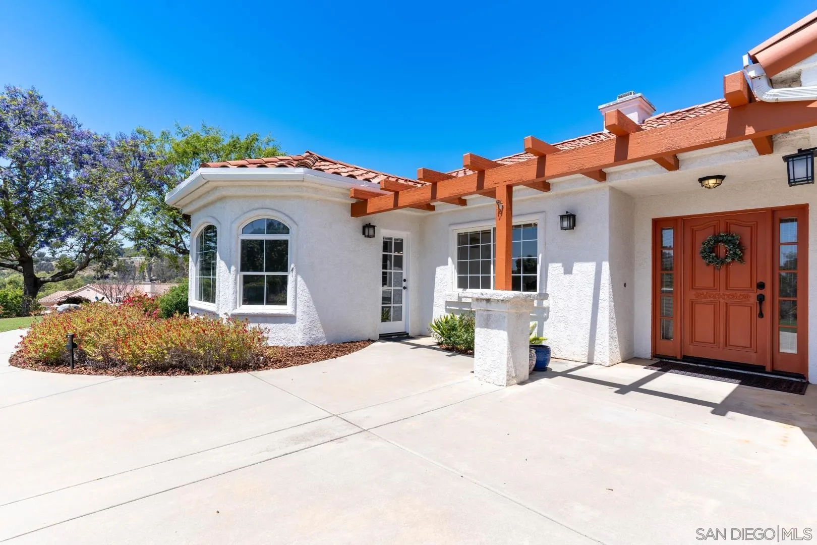 https://cdn.realtyfeed.com/cdn/127/260010871/41c5959ea271564e4a20f317520fd12f.webp