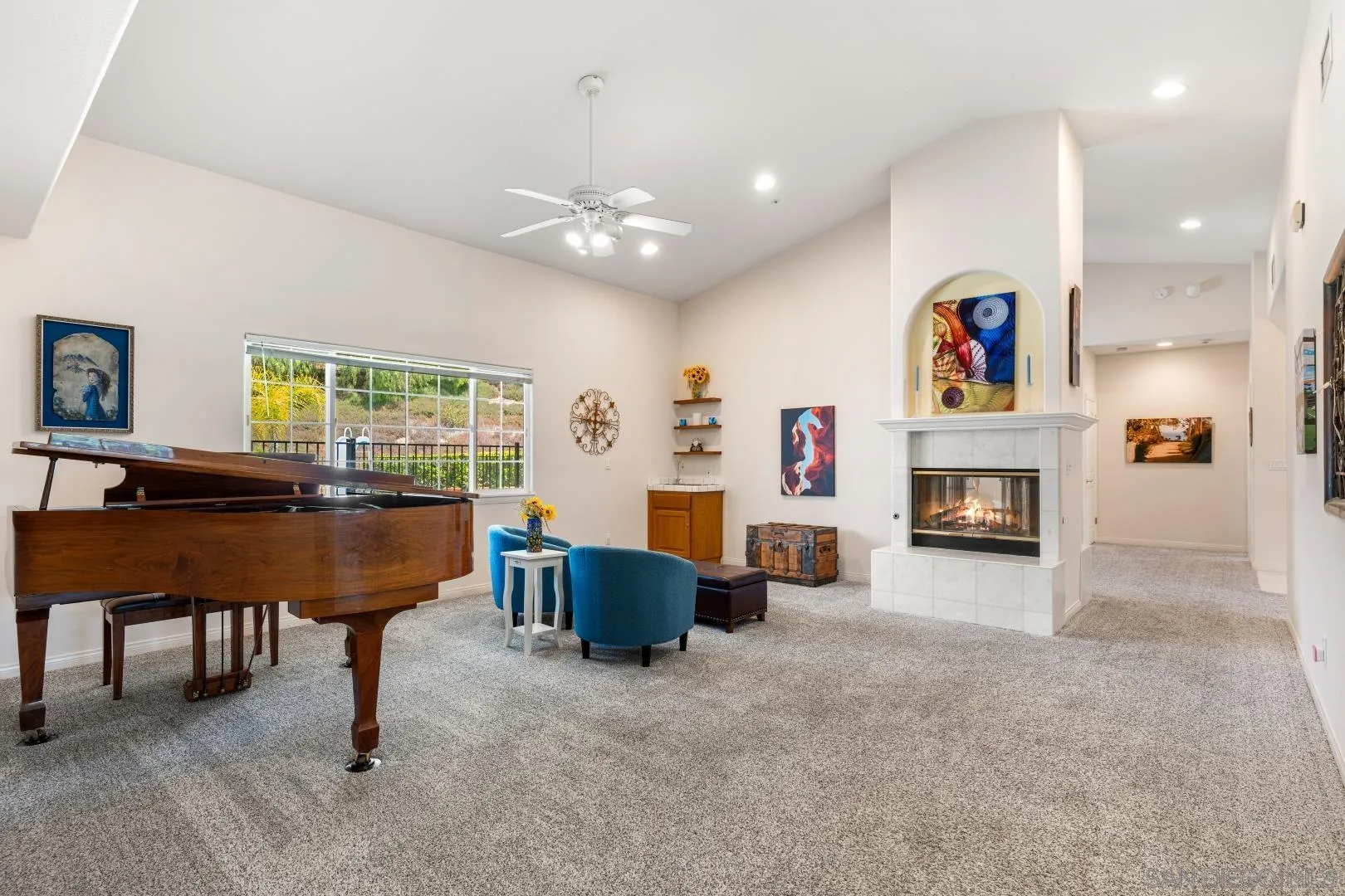 https://cdn.realtyfeed.com/cdn/127/260010871/995ac20af4a65bd179a270931e861f09.webp