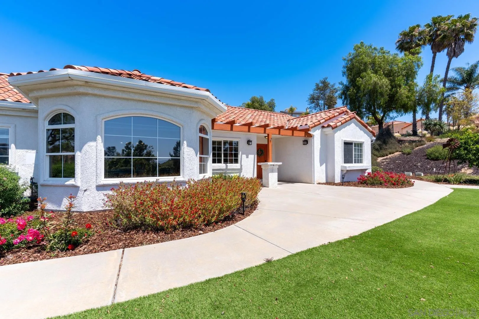 https://cdn.realtyfeed.com/cdn/127/260010871/cefdb17ca2b8f727cabd2f54374ce25a.webp